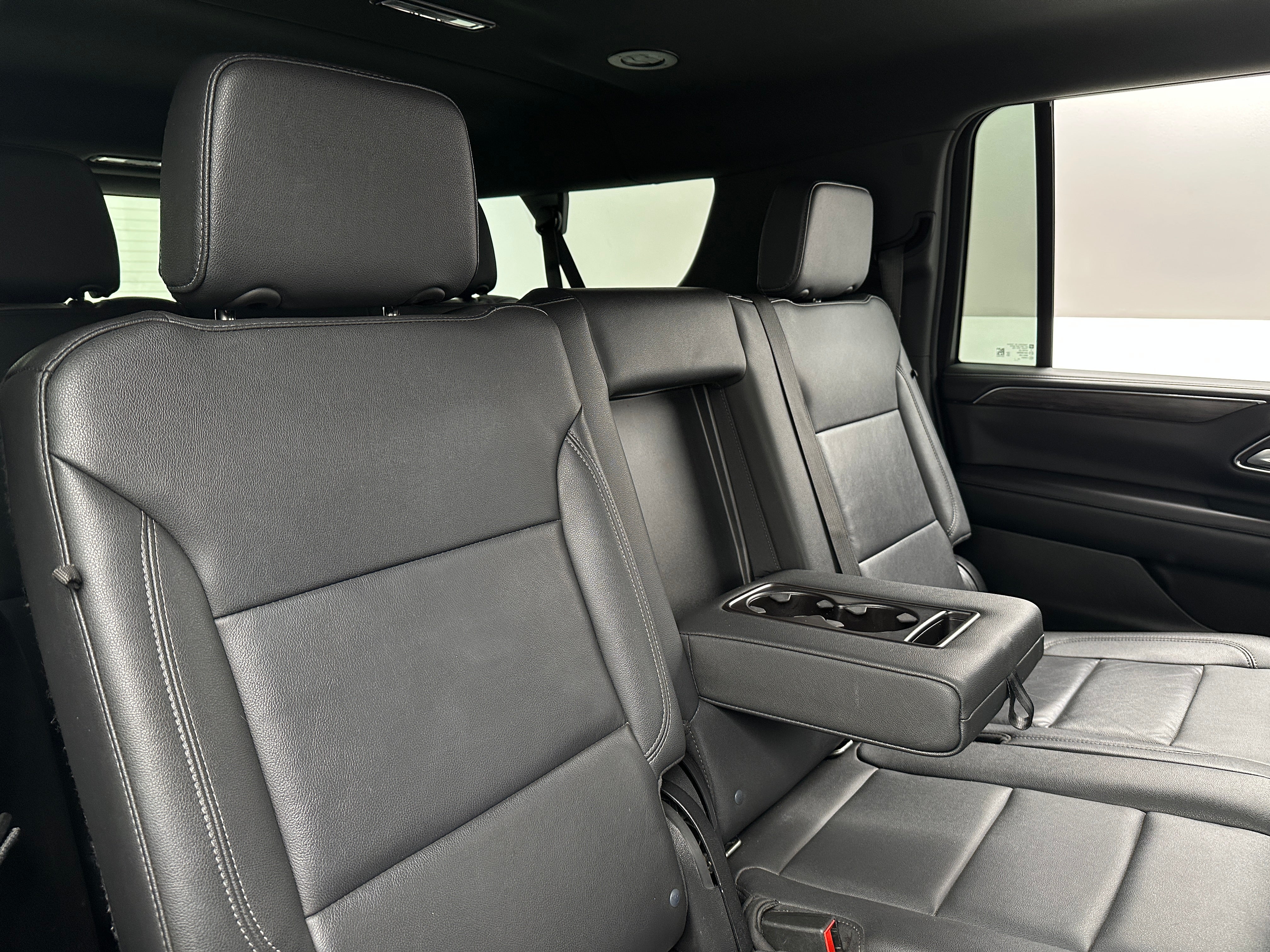 2022 Chevrolet Suburban LT 5