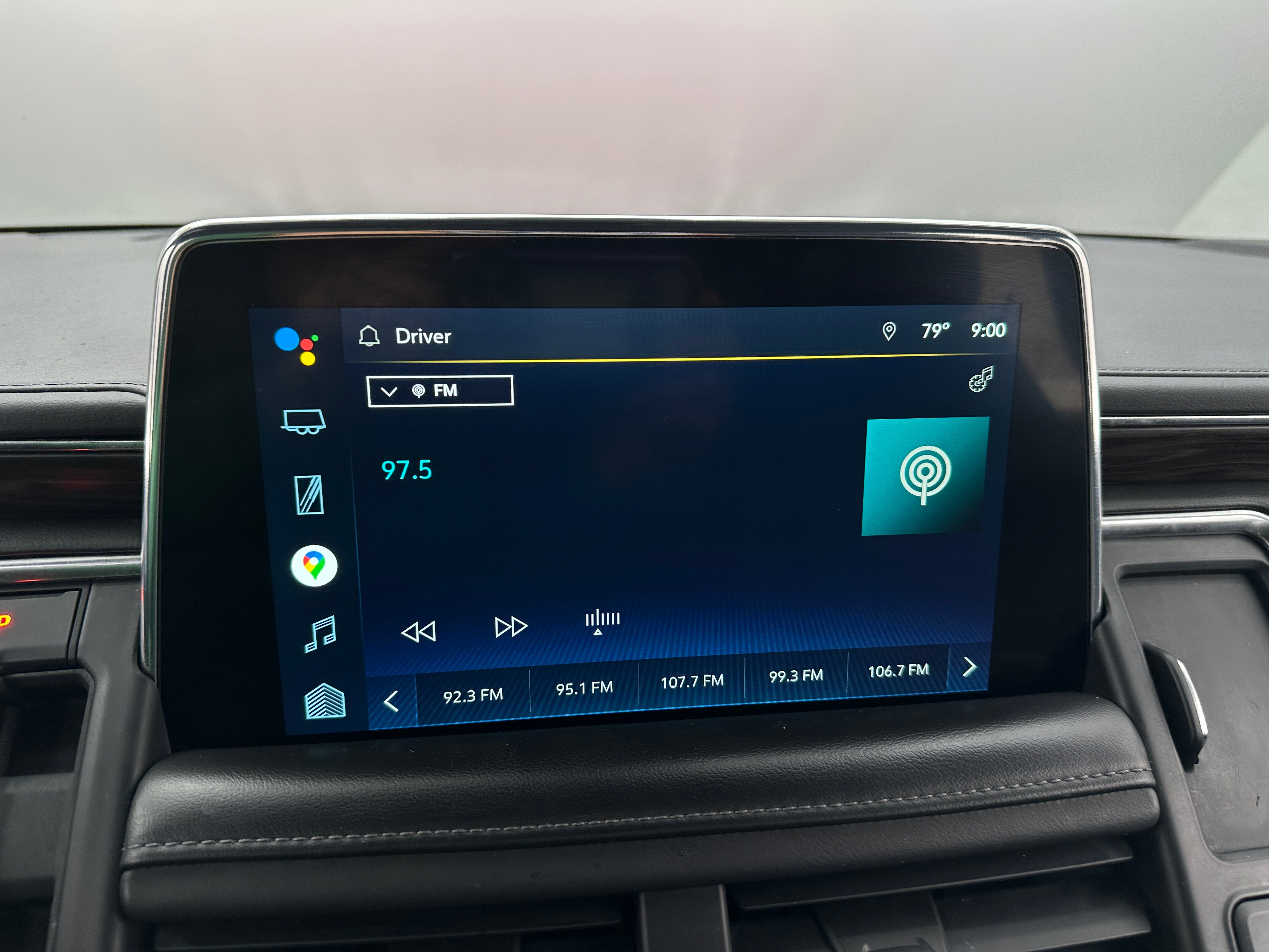 2022 Chevrolet Suburban LT 3