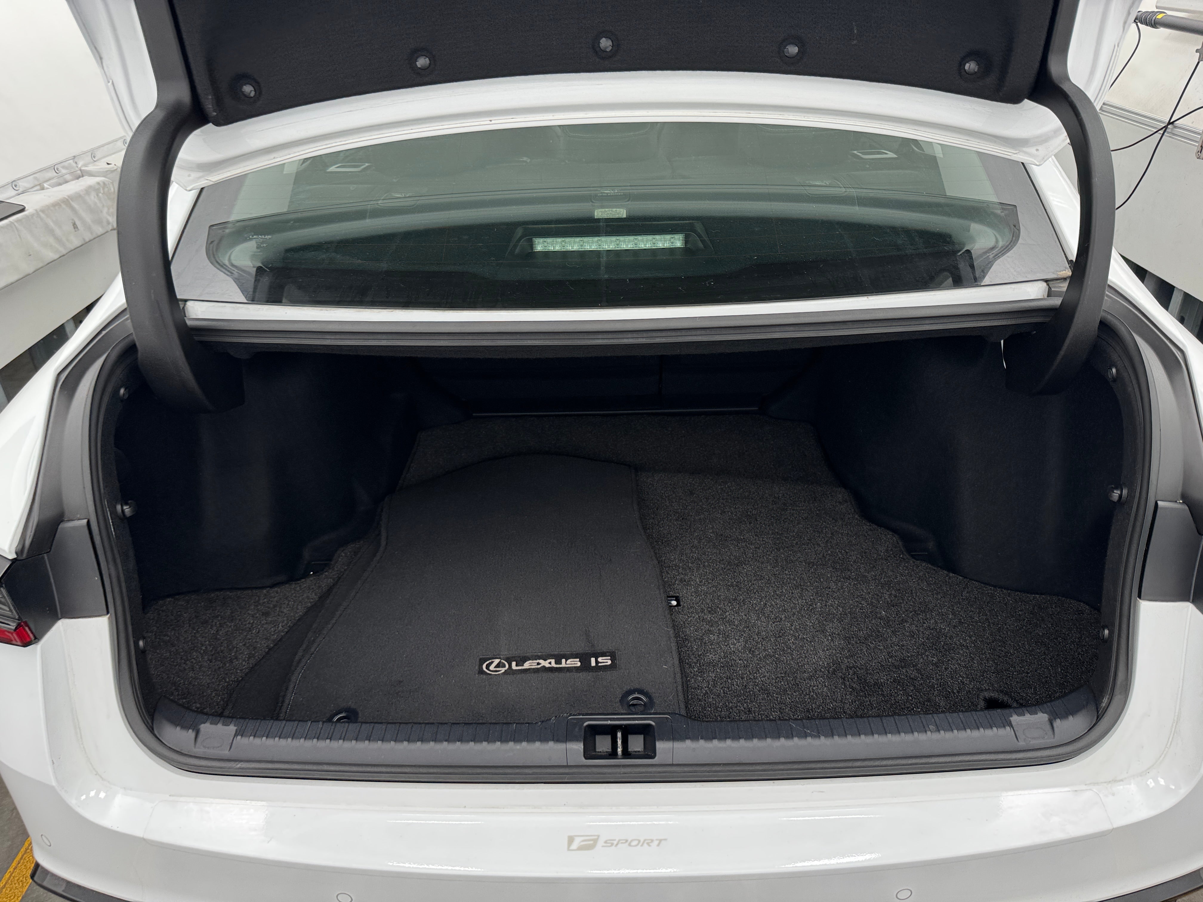 2023 Lexus IS 350 6