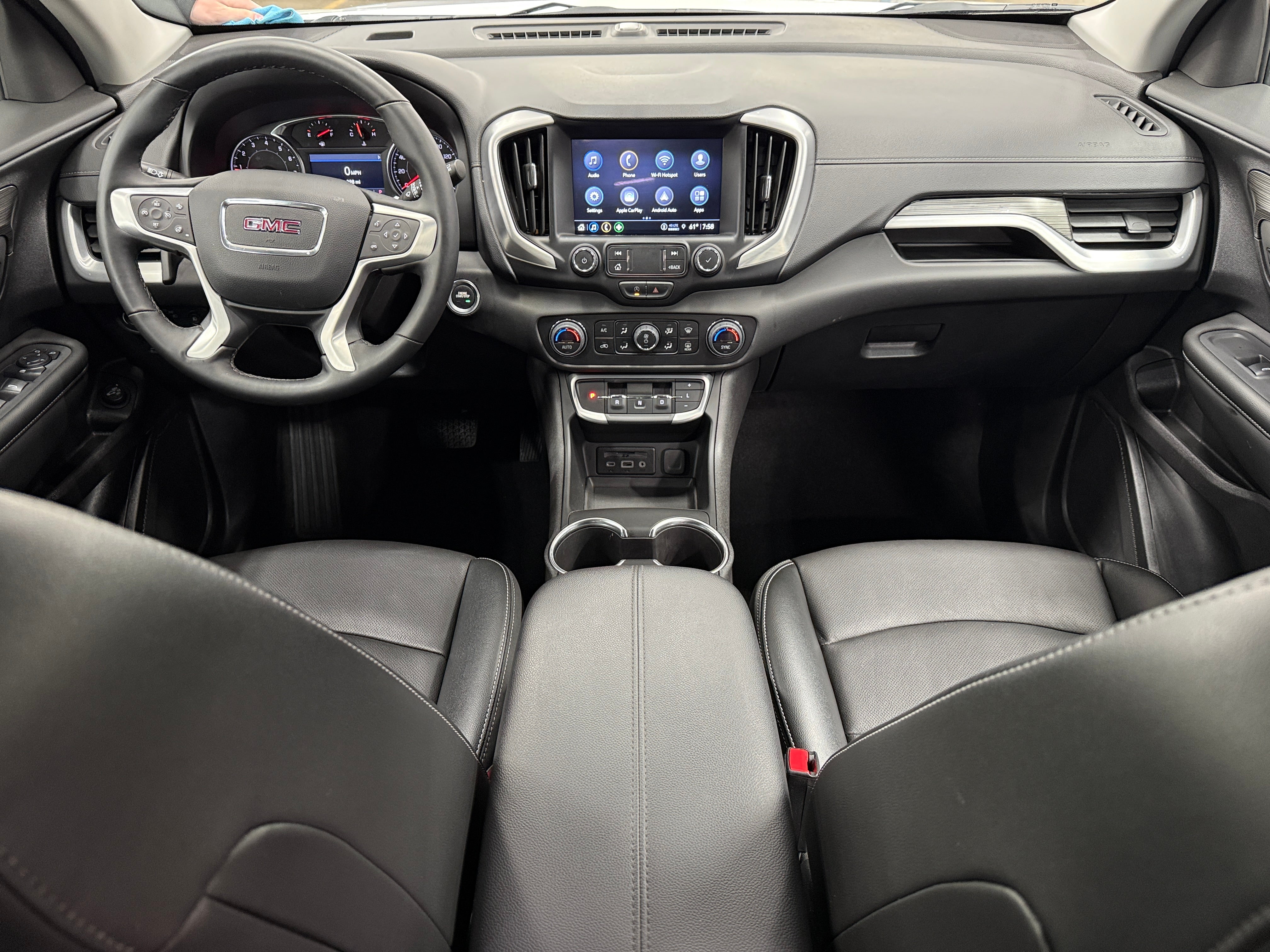 2024 GMC Terrain SLT 2