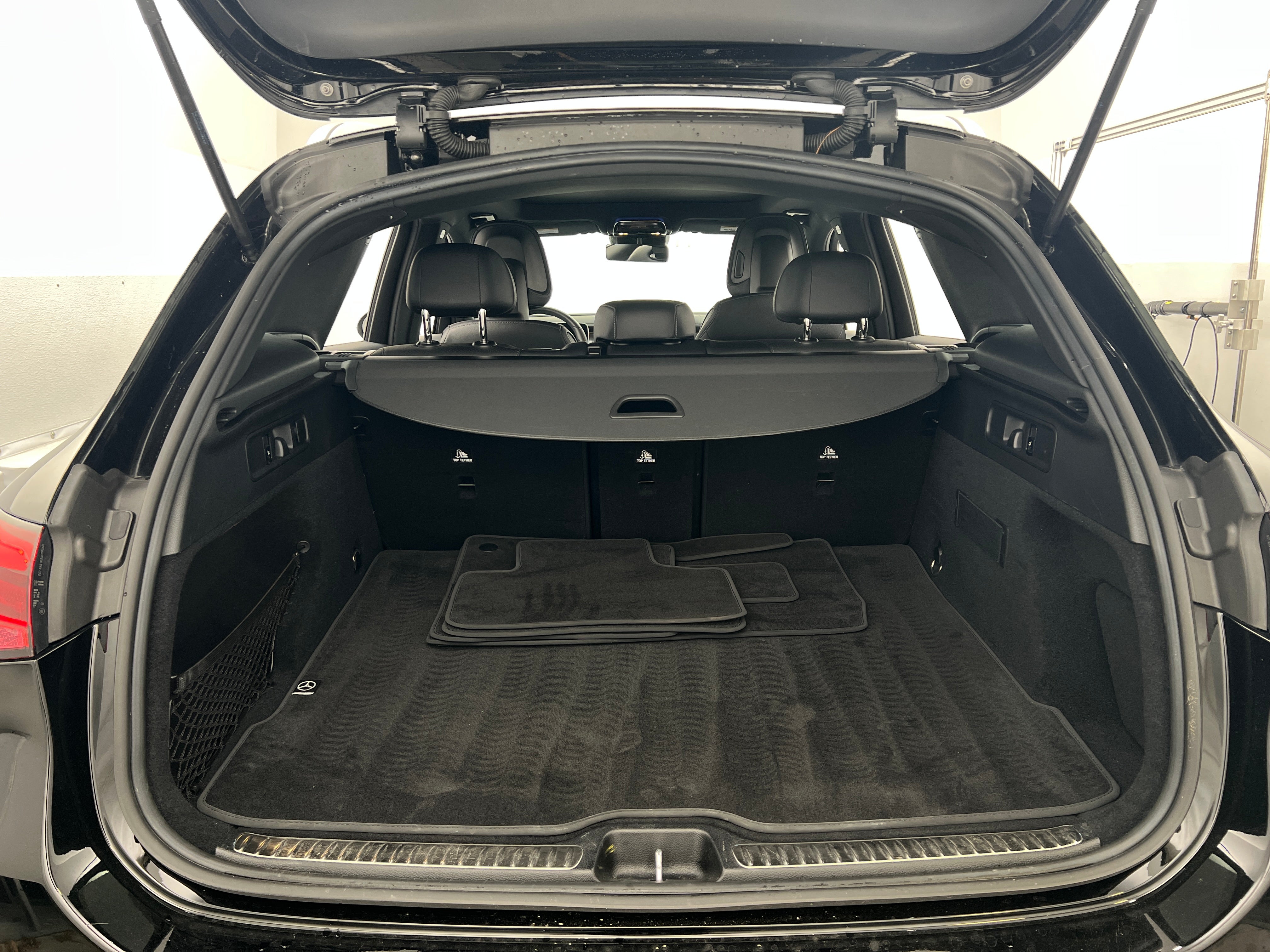 2024 Mercedes-Benz GLC 300 7