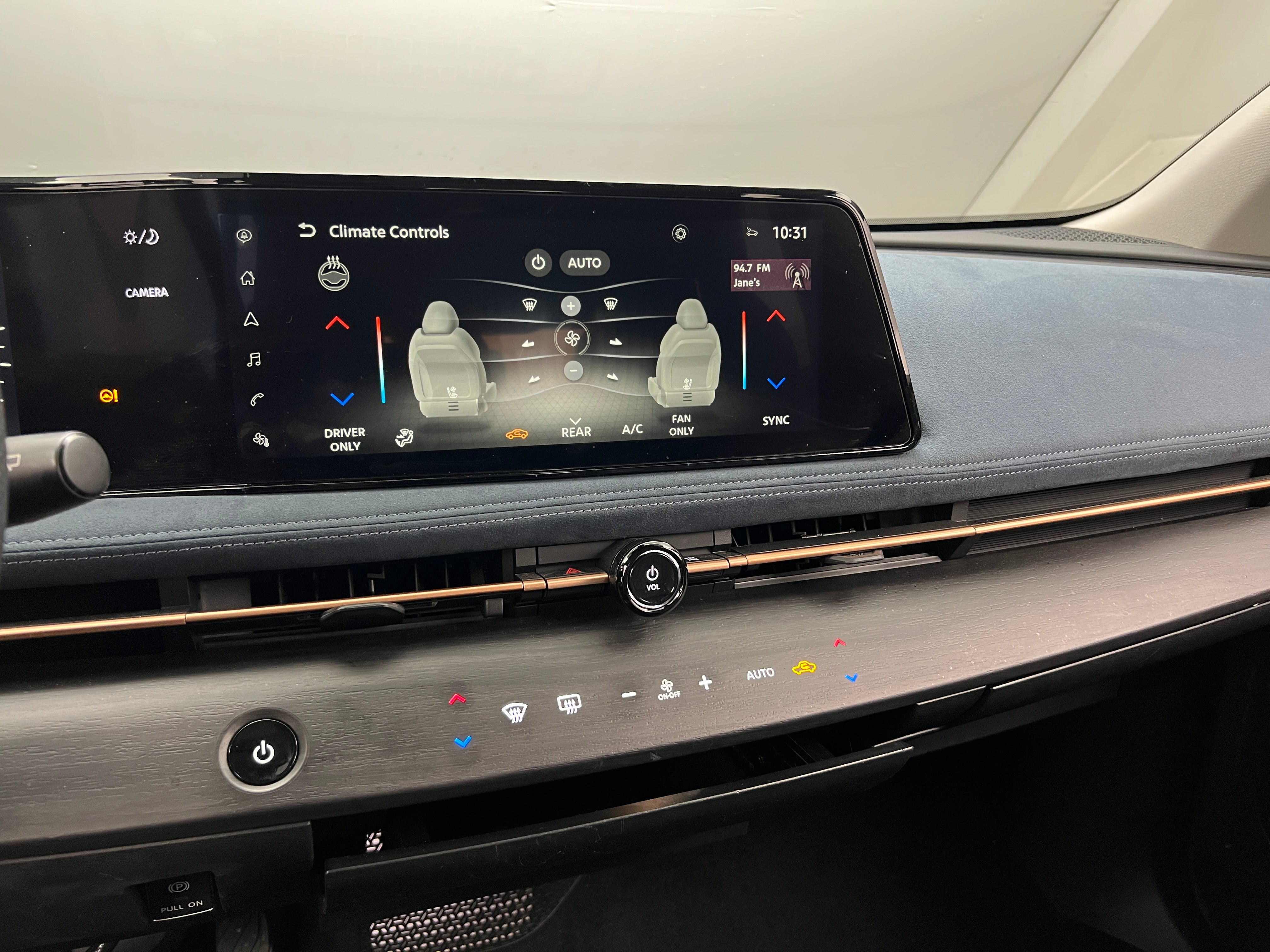 2023 Nissan Ariya Platinum+ 3