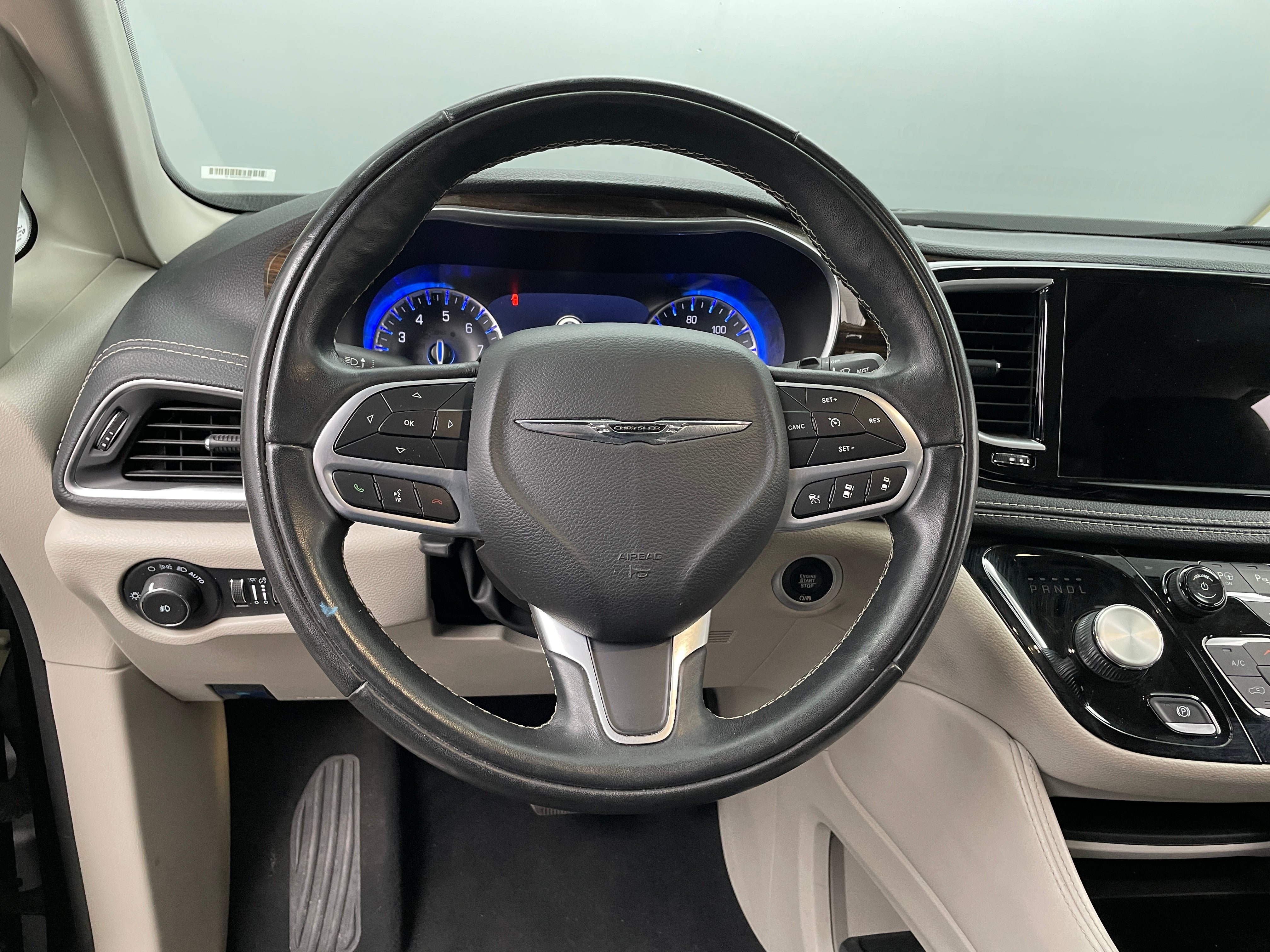 2022 Chrysler Pacifica Limited 4