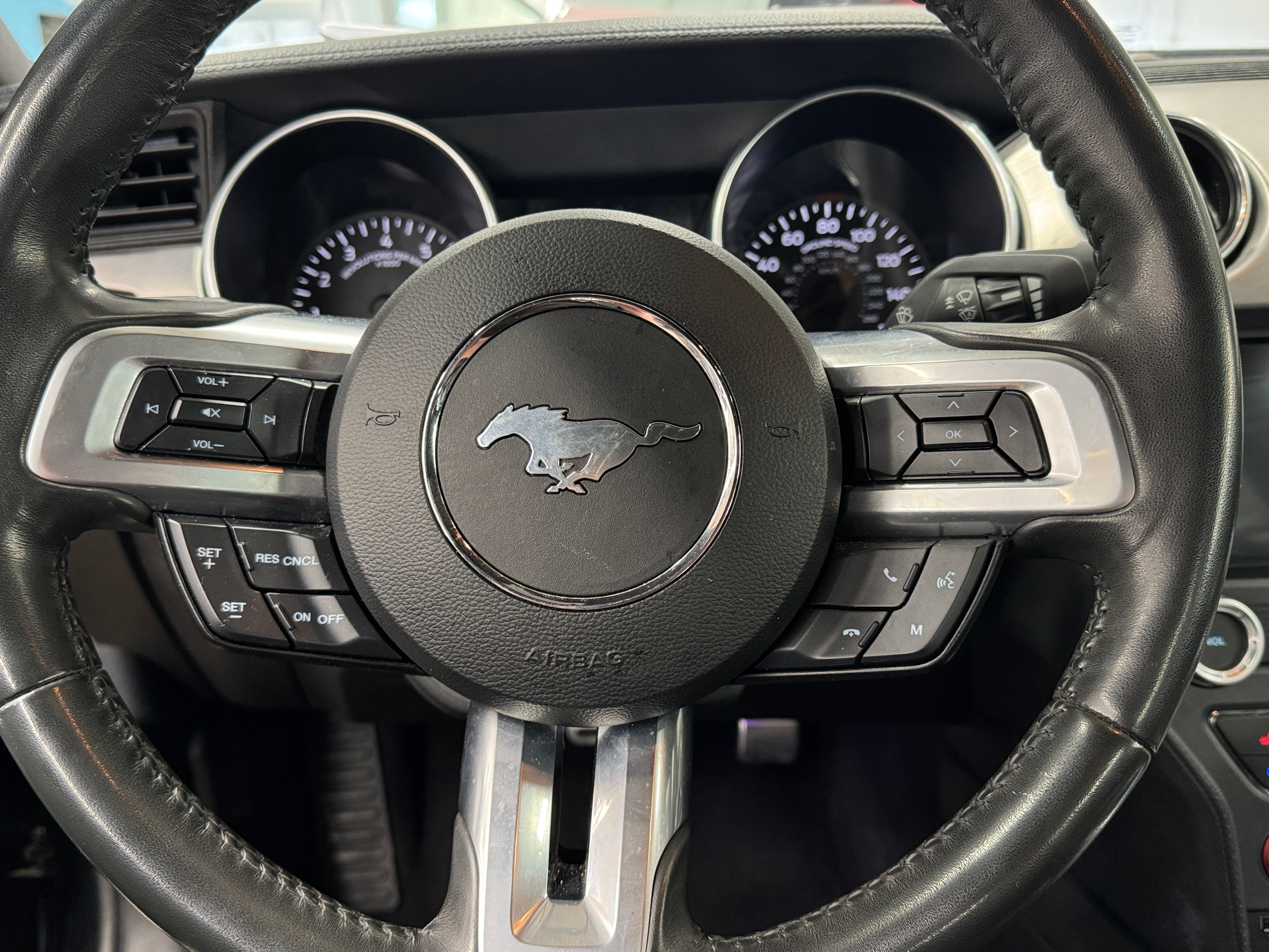 2023 Ford Mustang  4