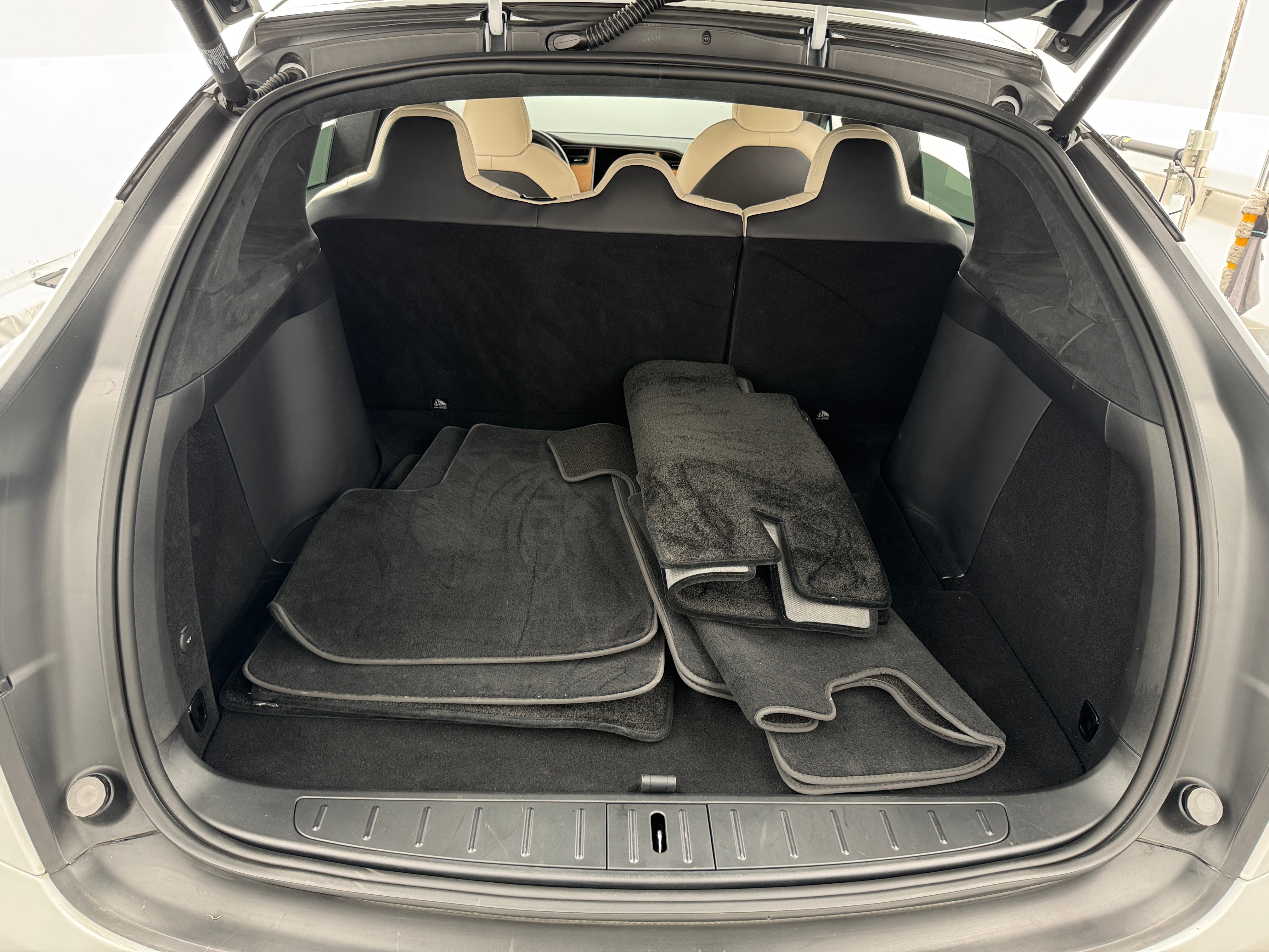 2020 Tesla Model X Long Range 6