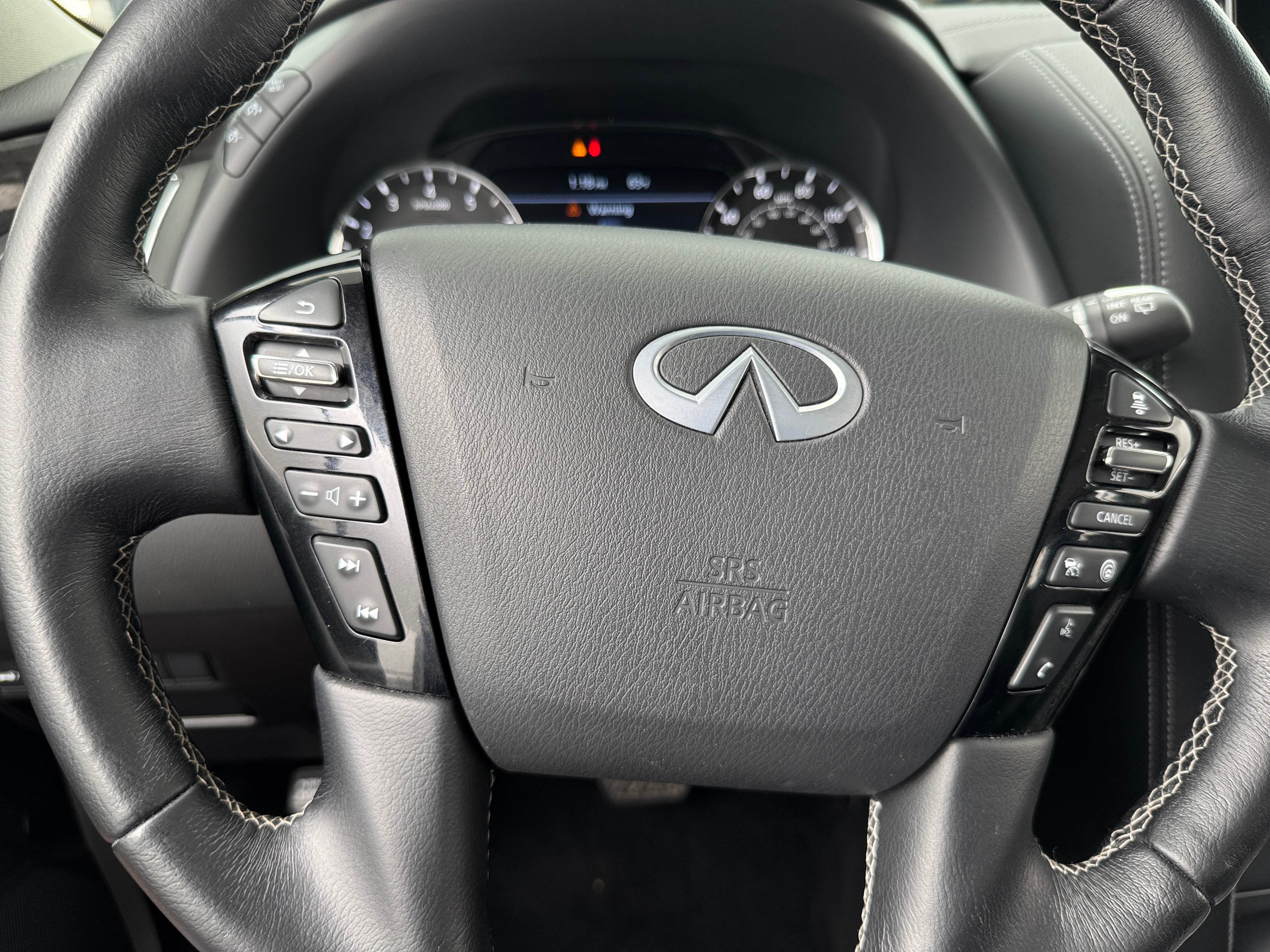 2024 INFINITI QX80 Luxe 4