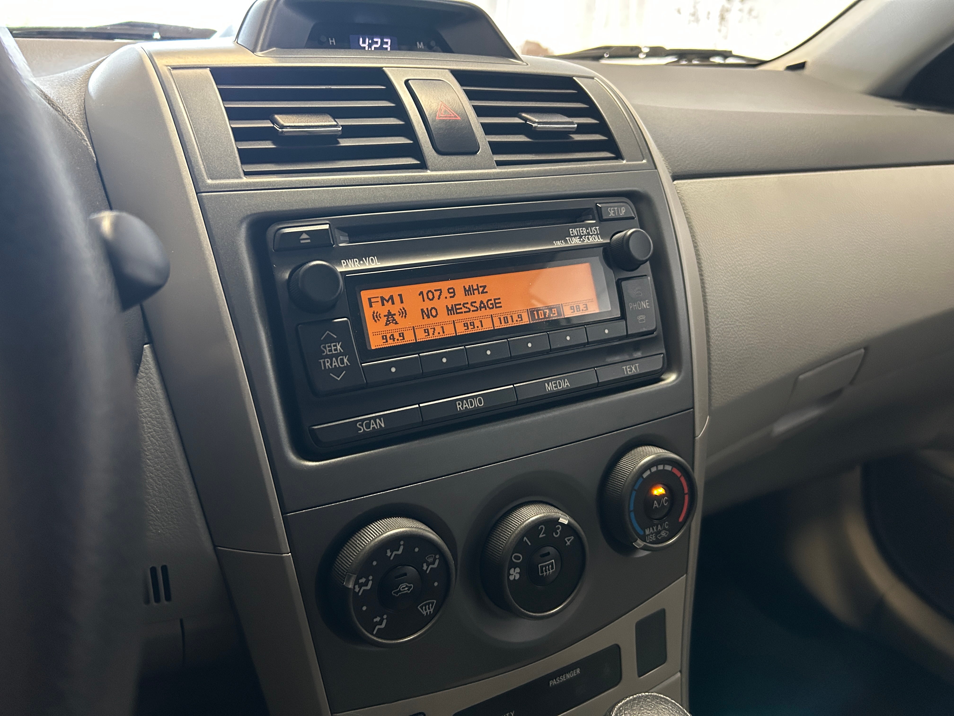 2012 Toyota Corolla LE 4