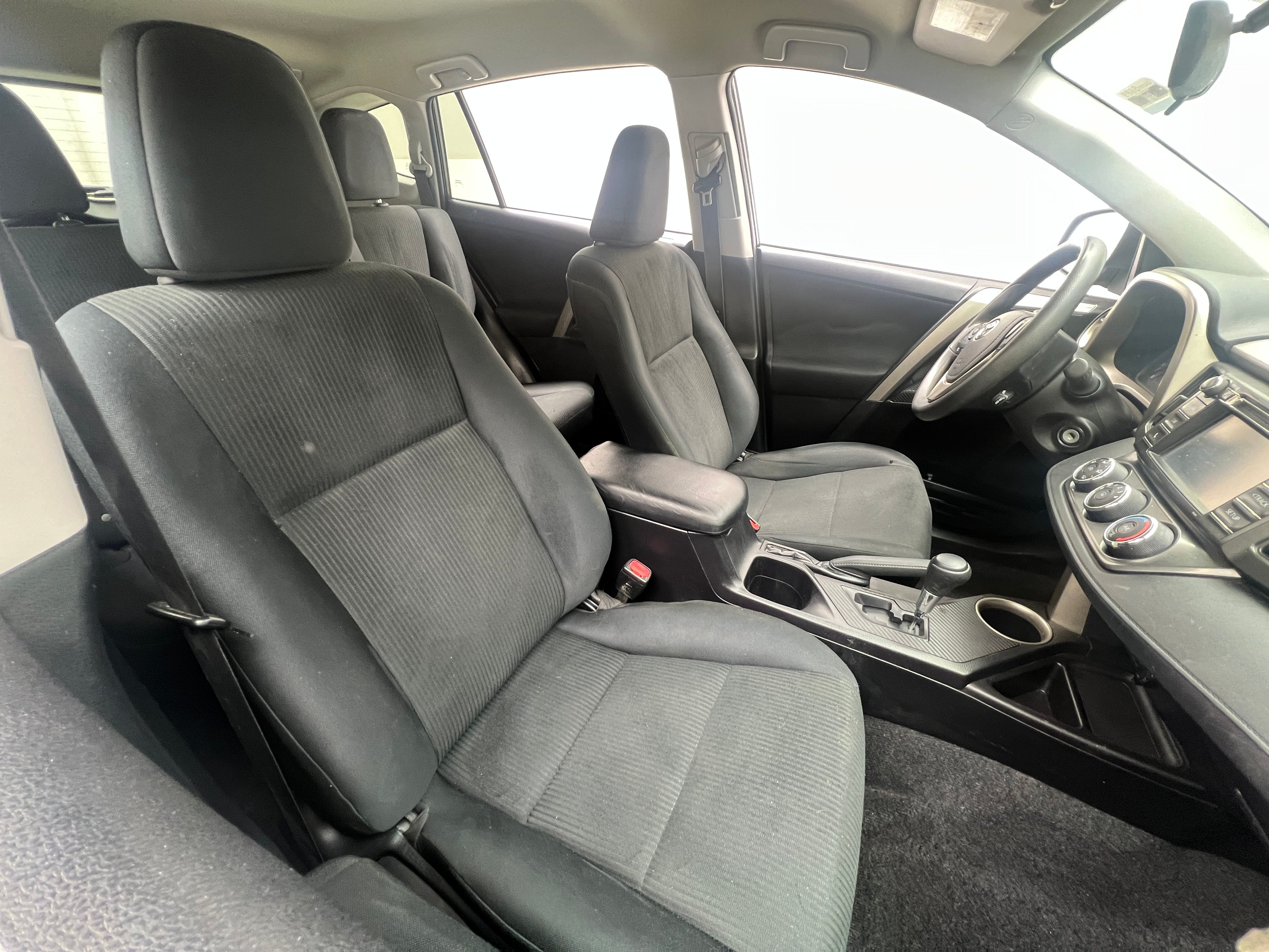 2015 Toyota RAV4 LE 2