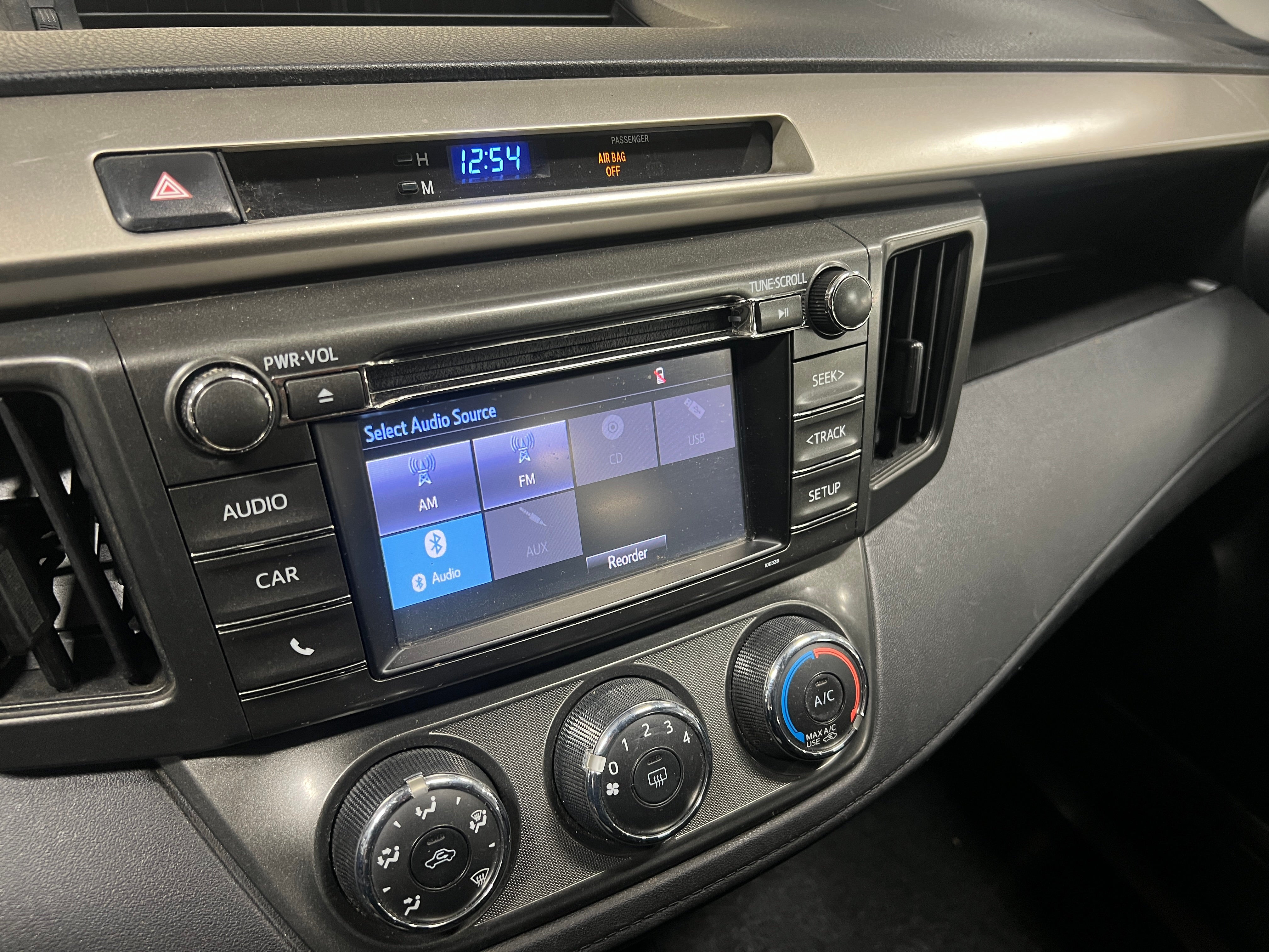 2015 Toyota RAV4 LE 4