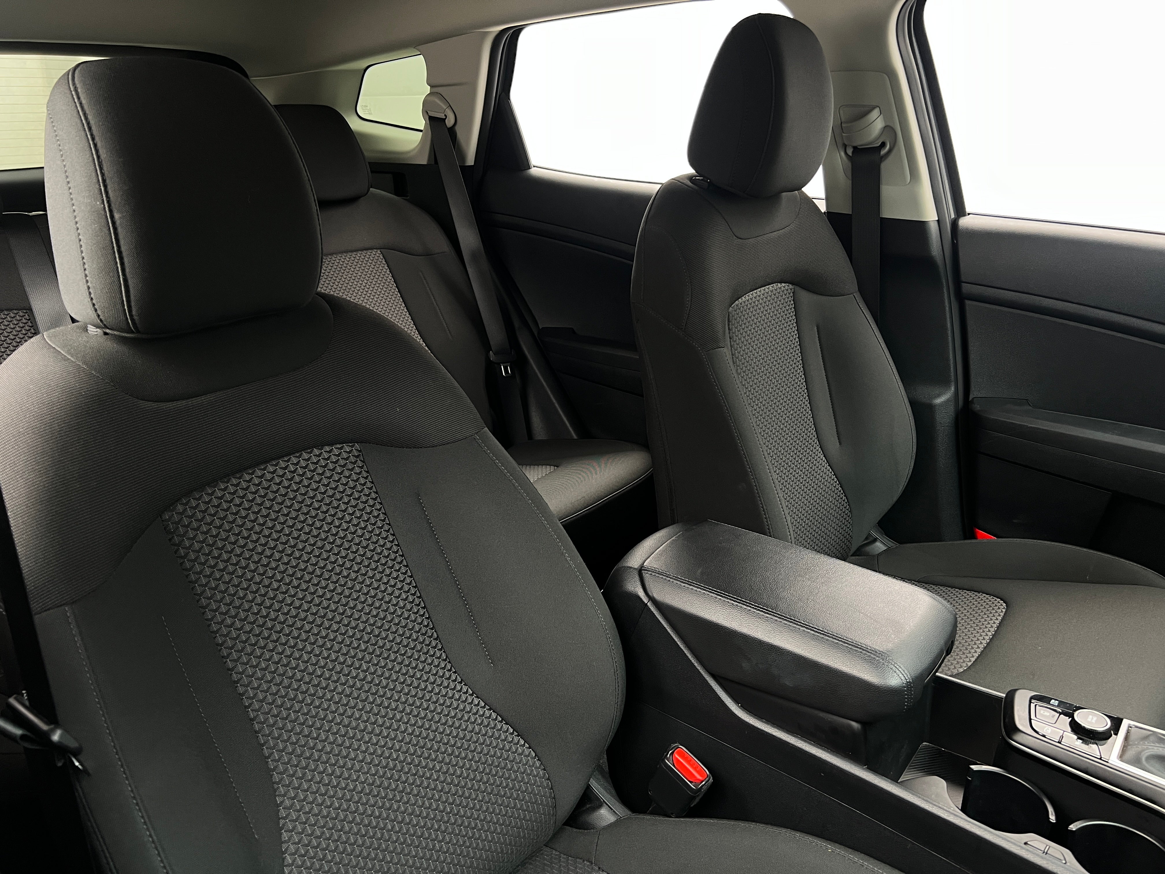 2024 Kia Sportage LX 2