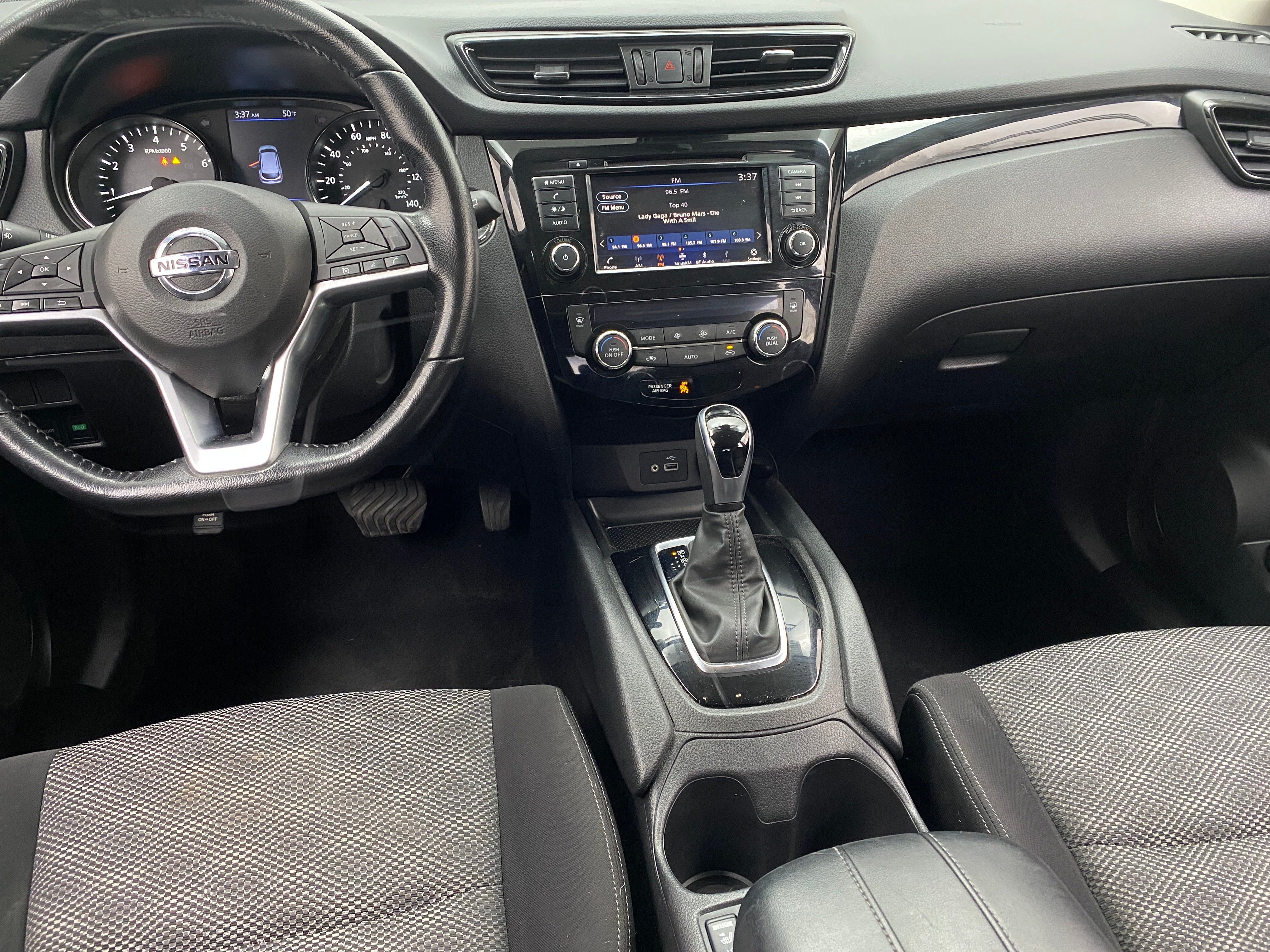 2020 Nissan Rogue Sport SV 3