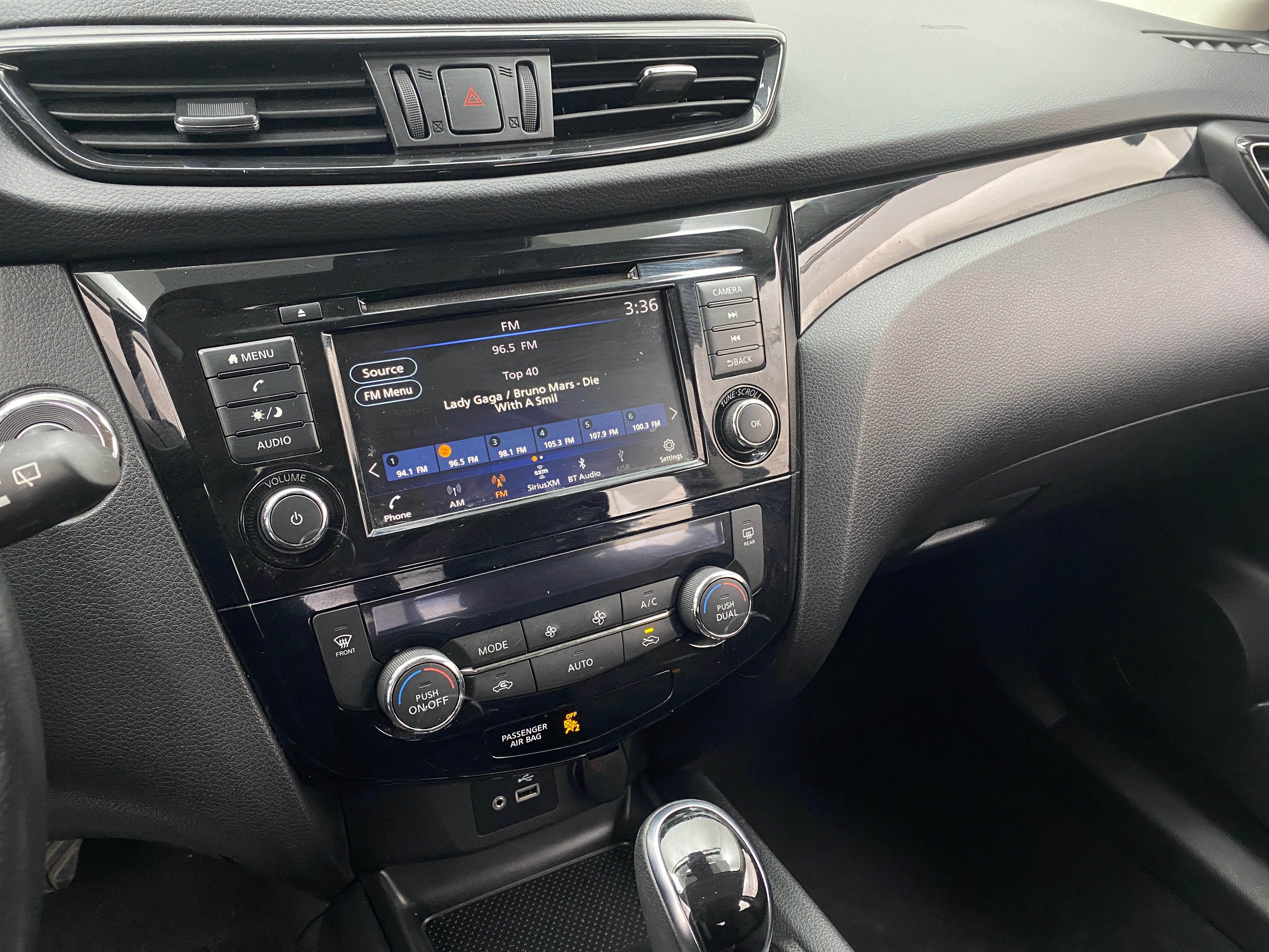 2020 Nissan Rogue Sport SV 4