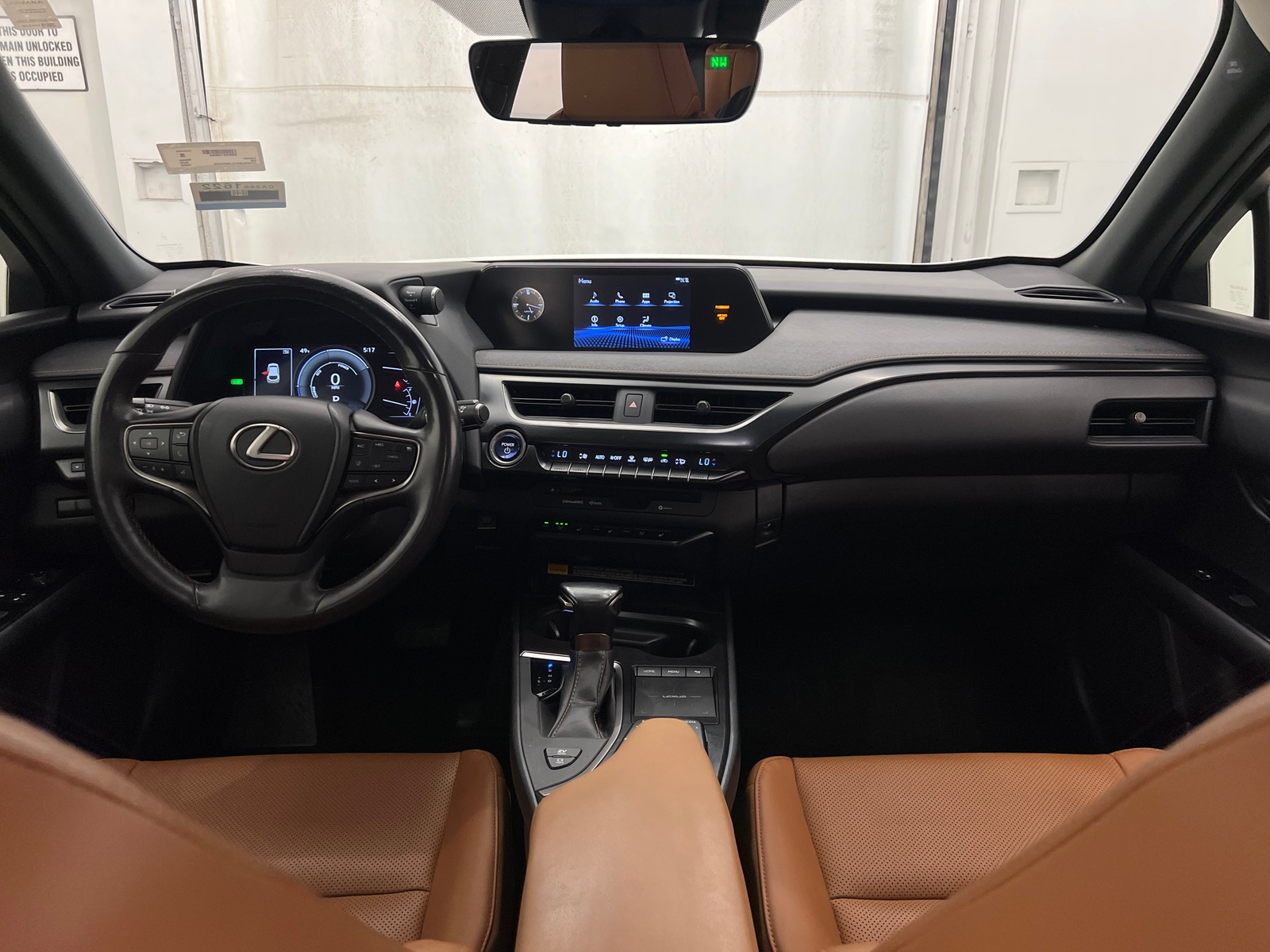 Thumbnail: 2020 Lexus UX - 2