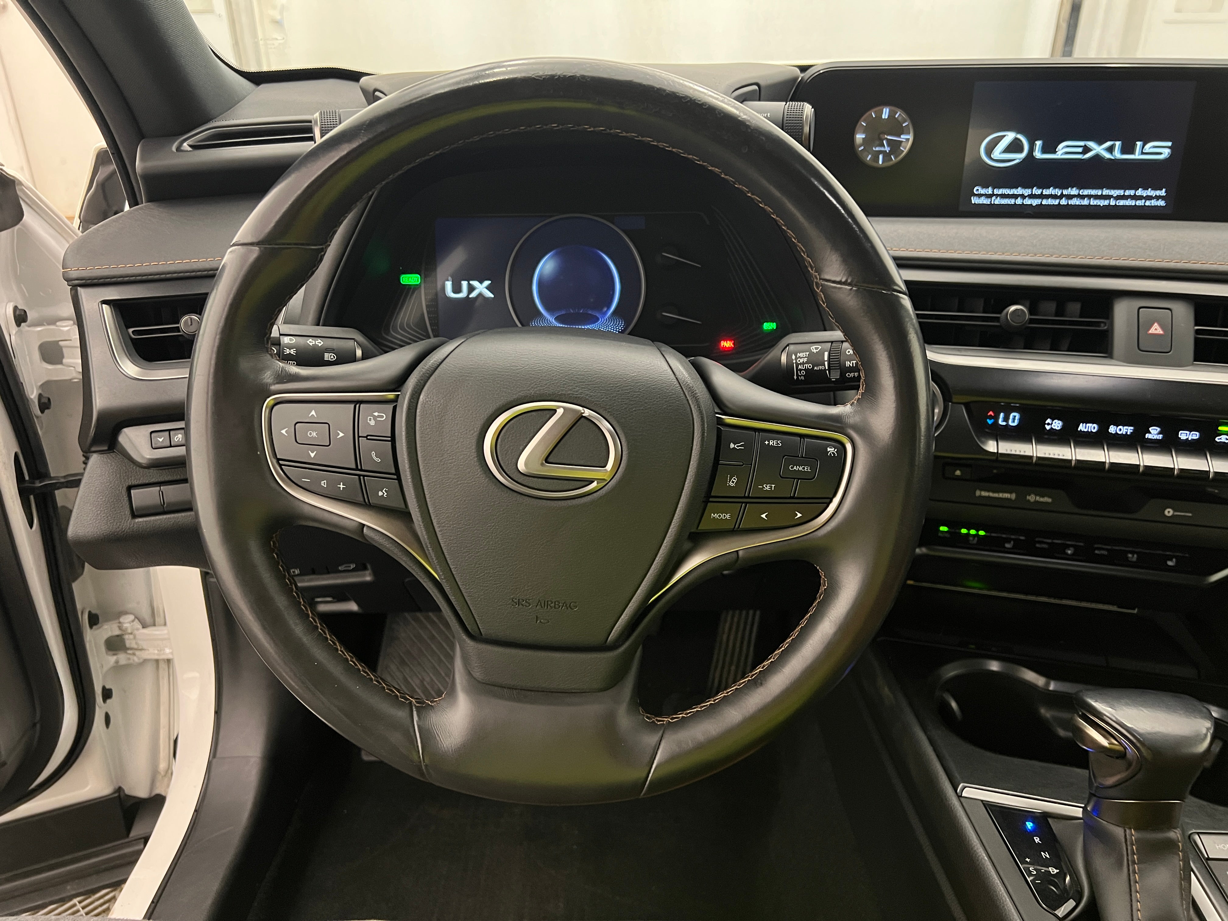 2020 Lexus UX 250h 4