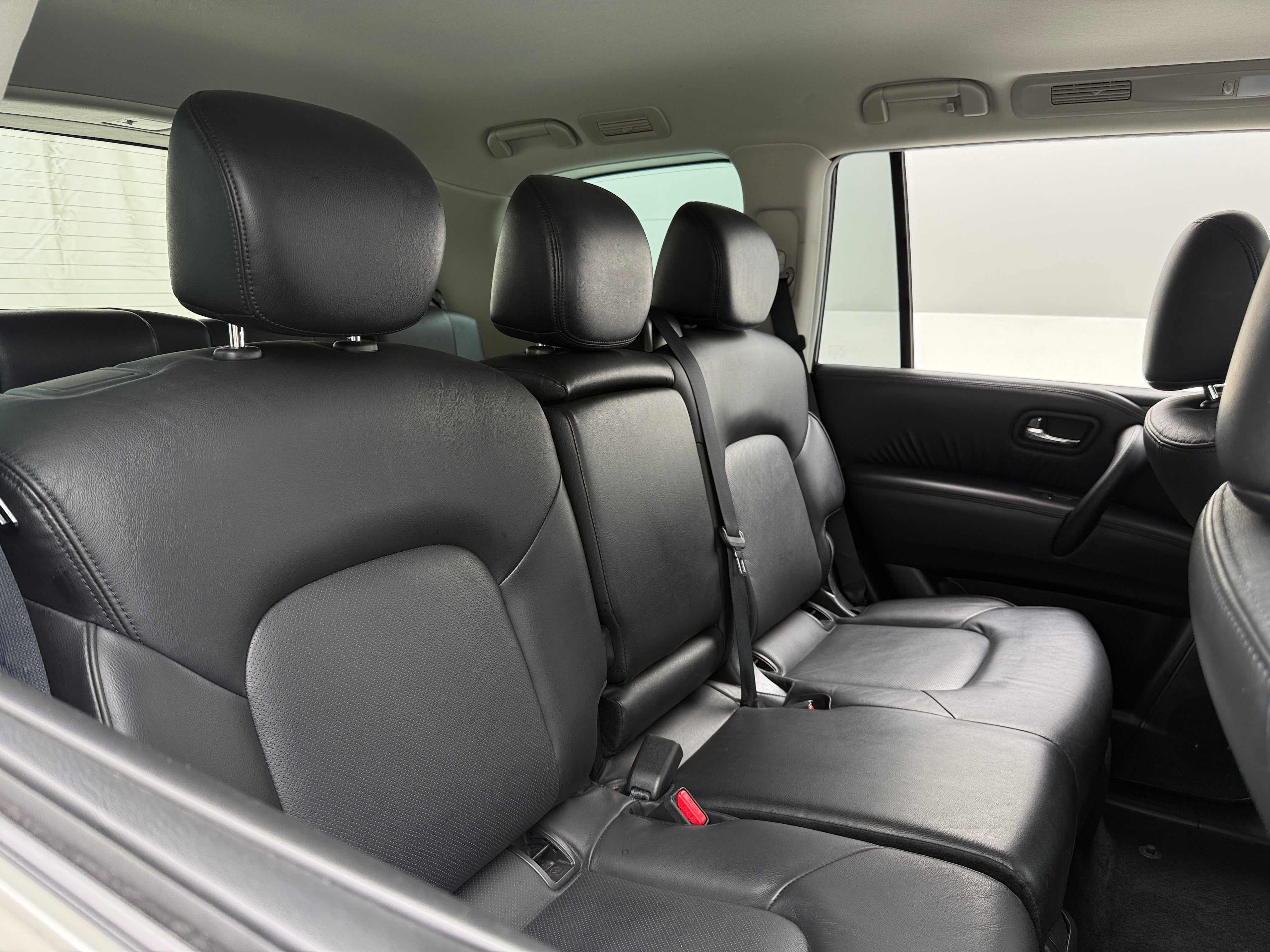2023 Nissan Armada SL 6