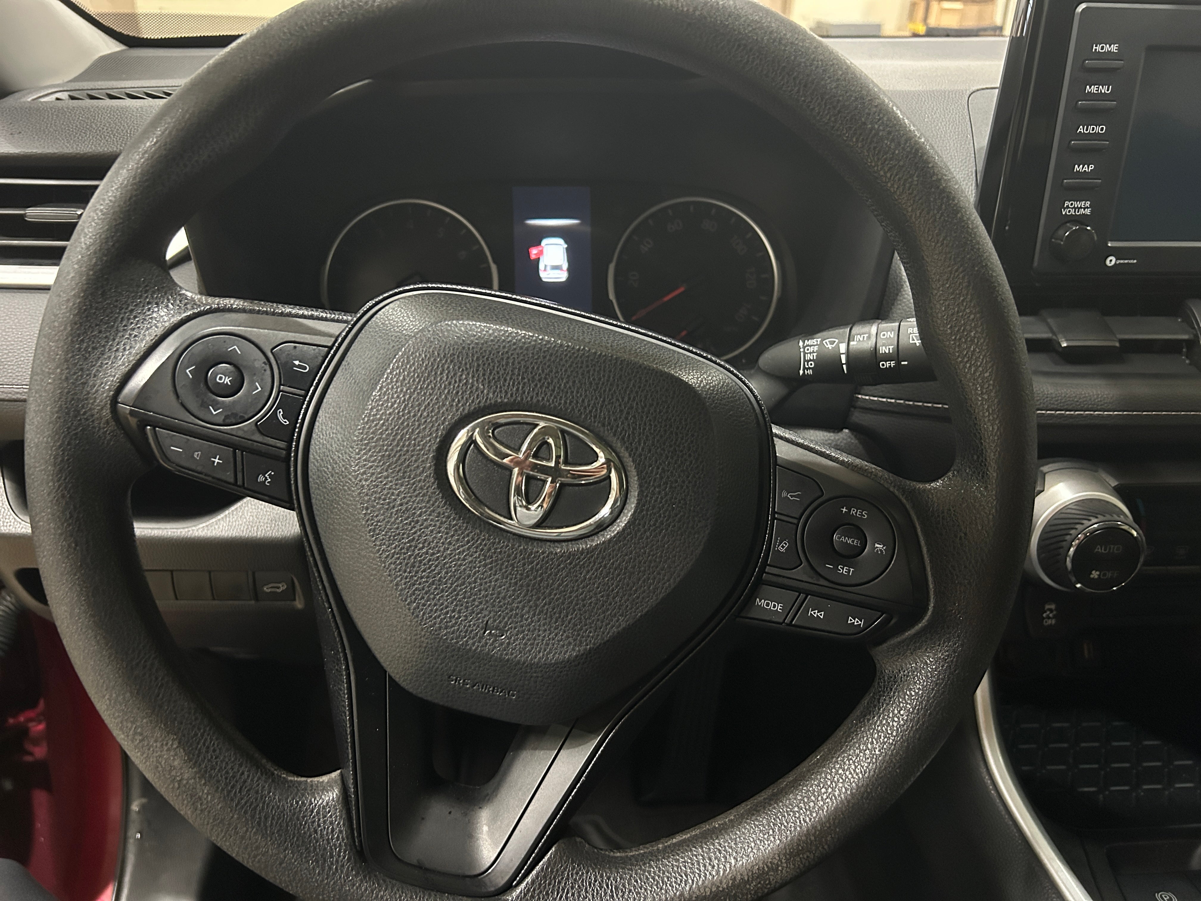 2021 Toyota RAV4 XLE 5