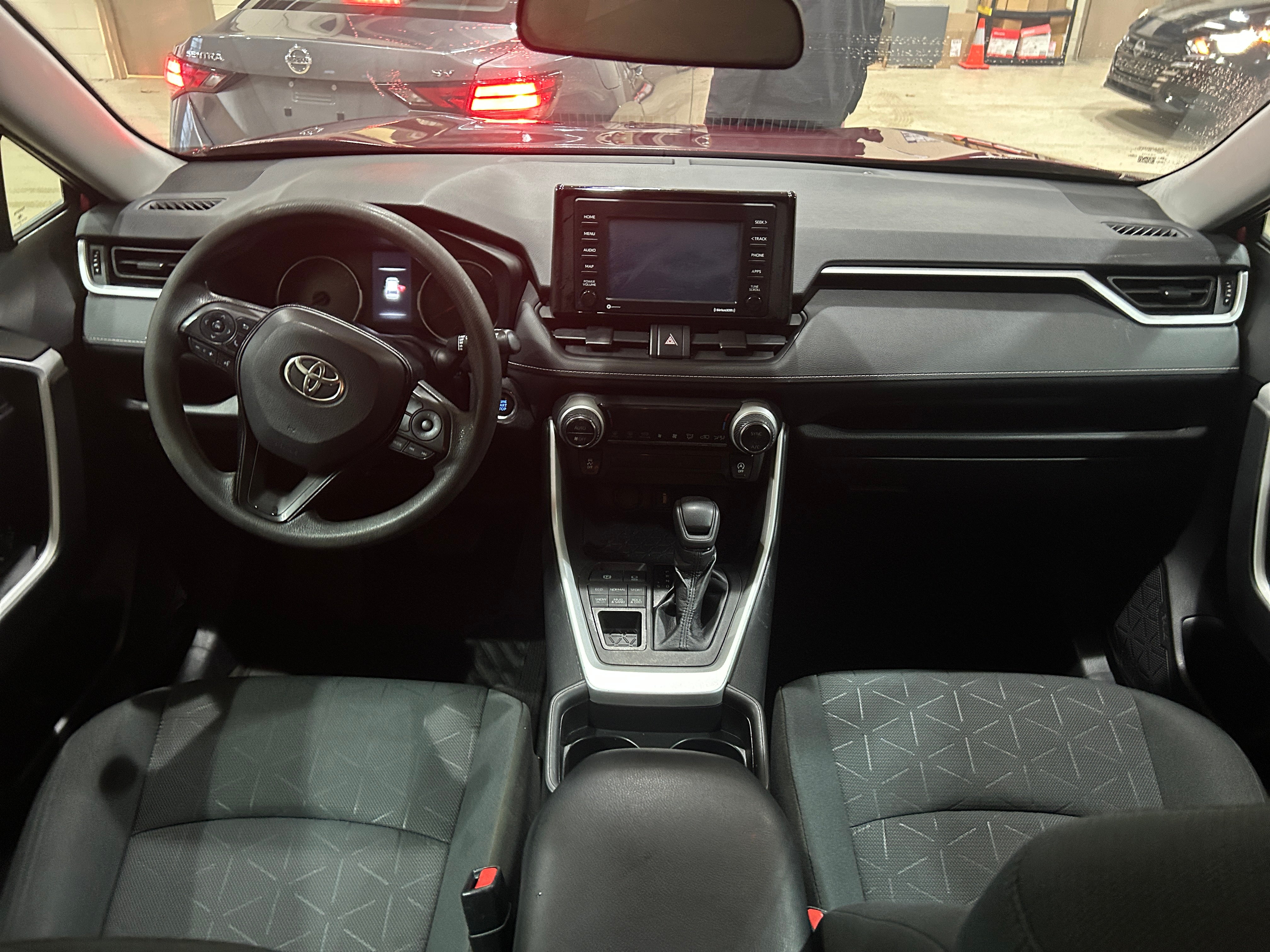2021 Toyota RAV4 XLE 3