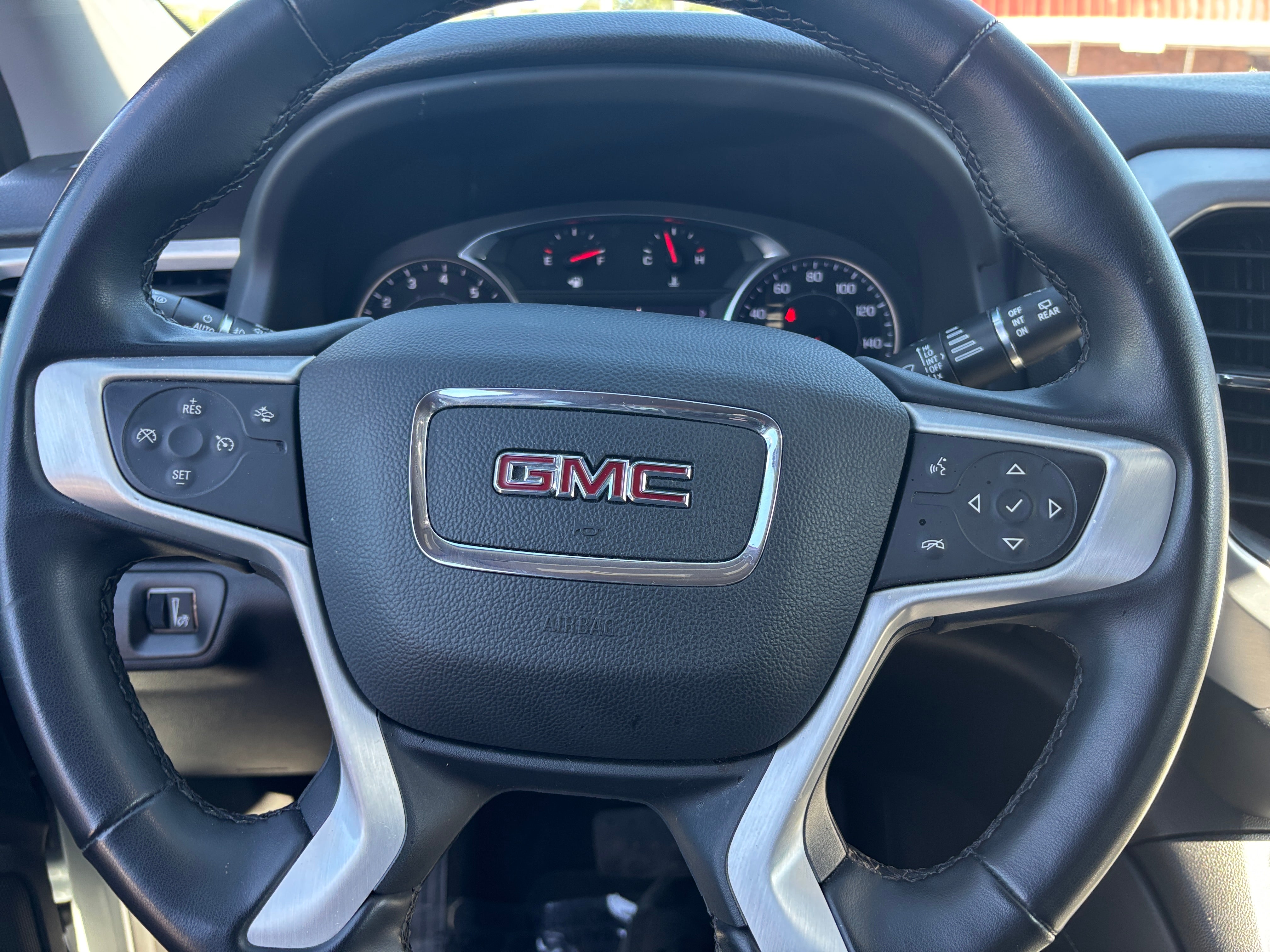 2023 GMC Acadia SLT 4