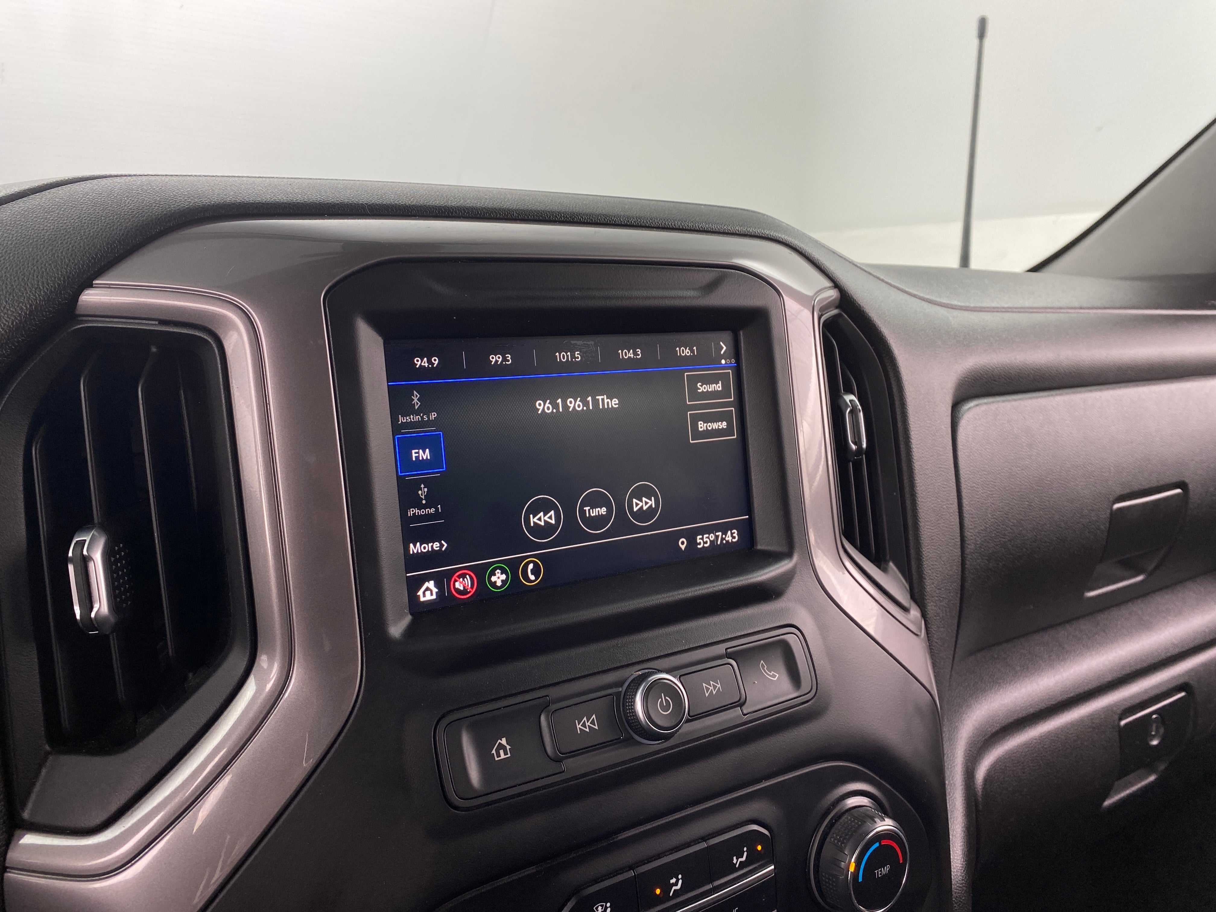 2021 Chevrolet Silverado 1500 Custom 4
