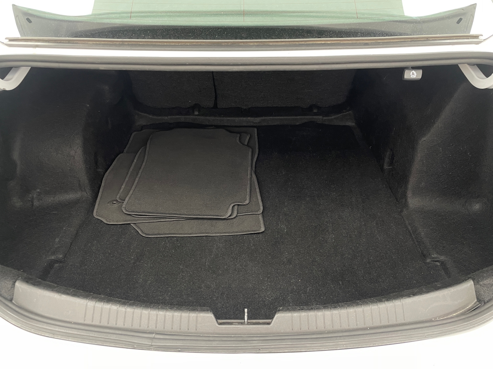 Thumbnail: 2023 Chevrolet Malibu - 7