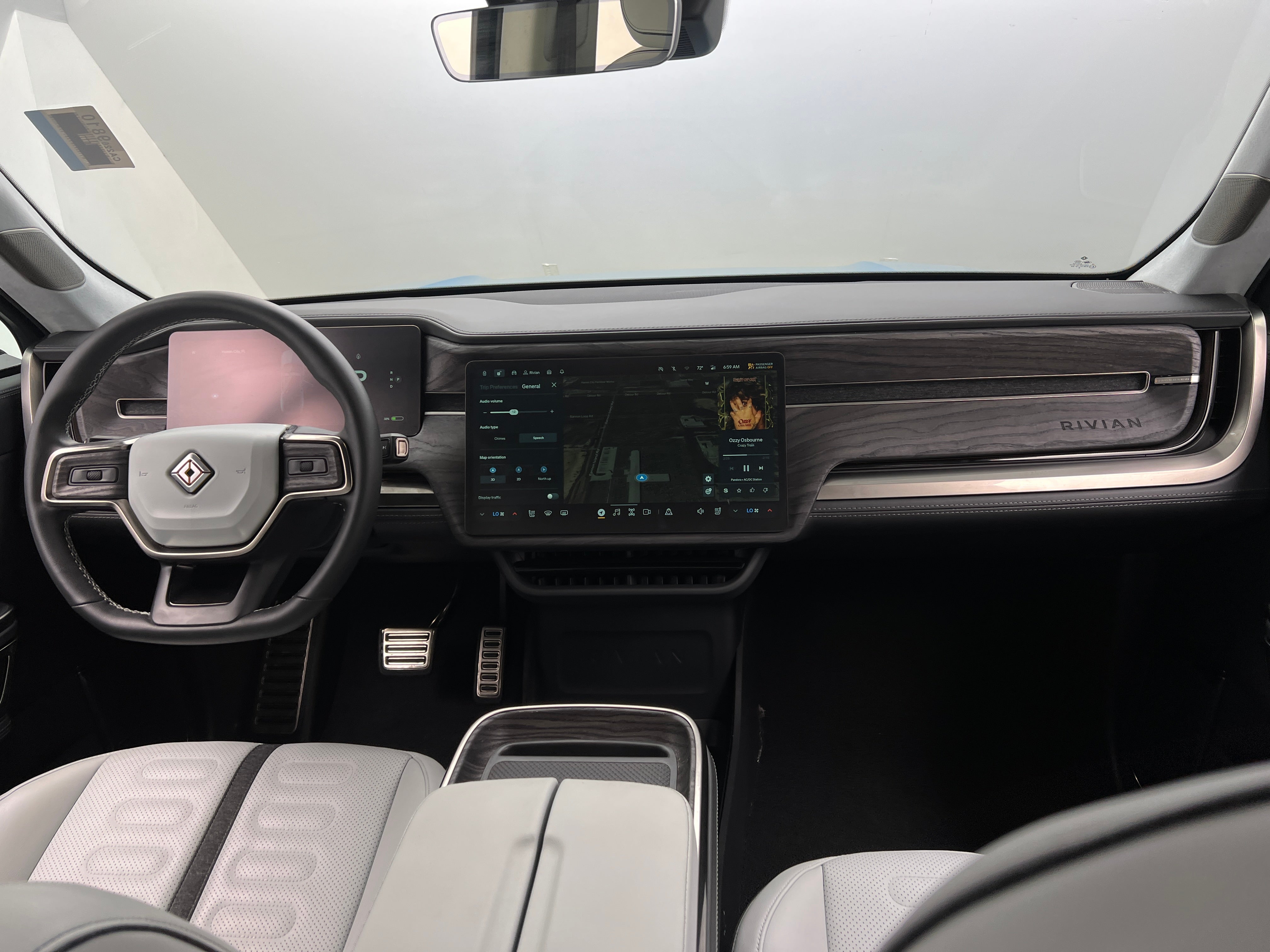2023 Rivian R1T Adventure 2