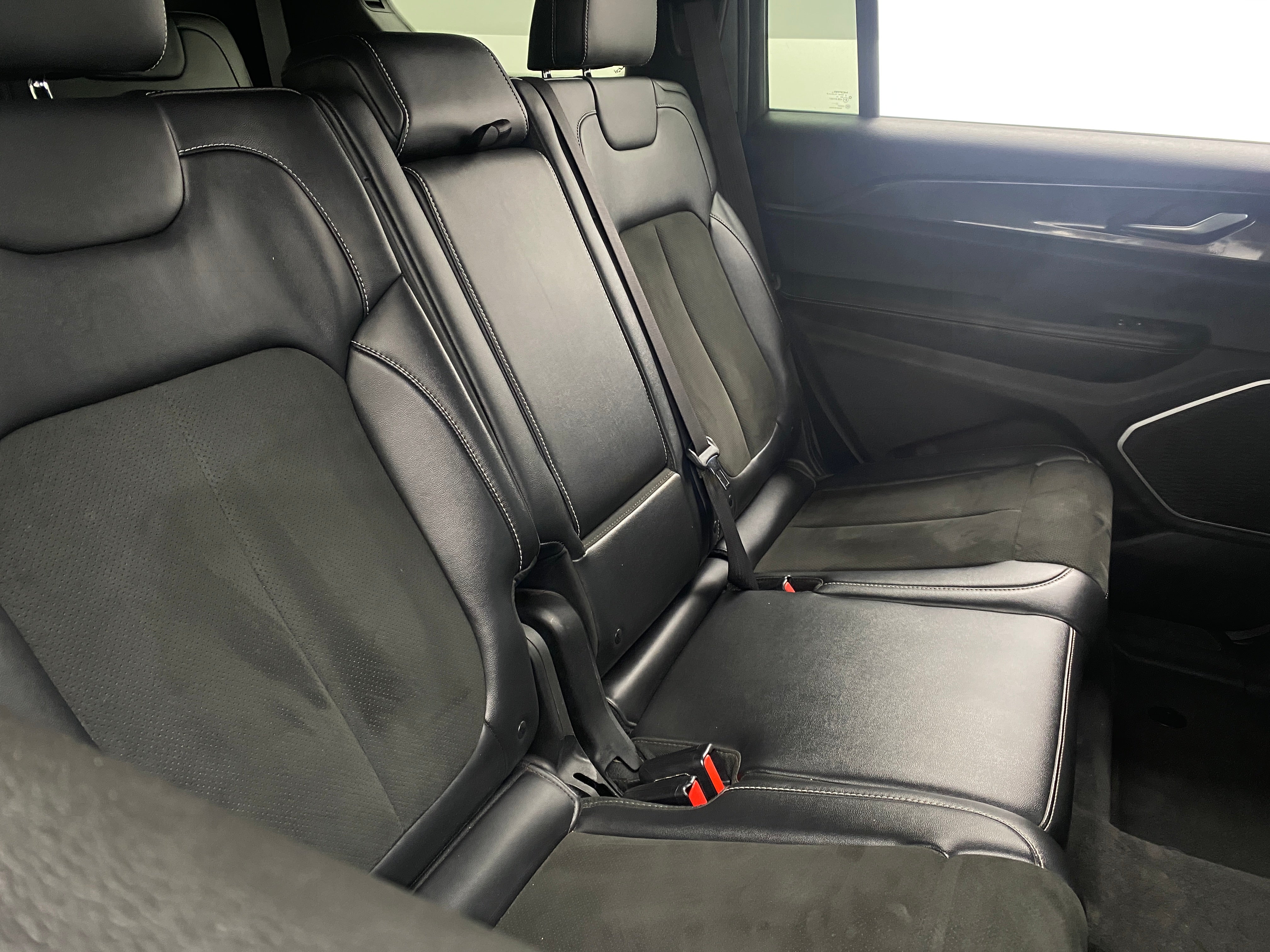 2022 Jeep Grand Cherokee L Altitude 5