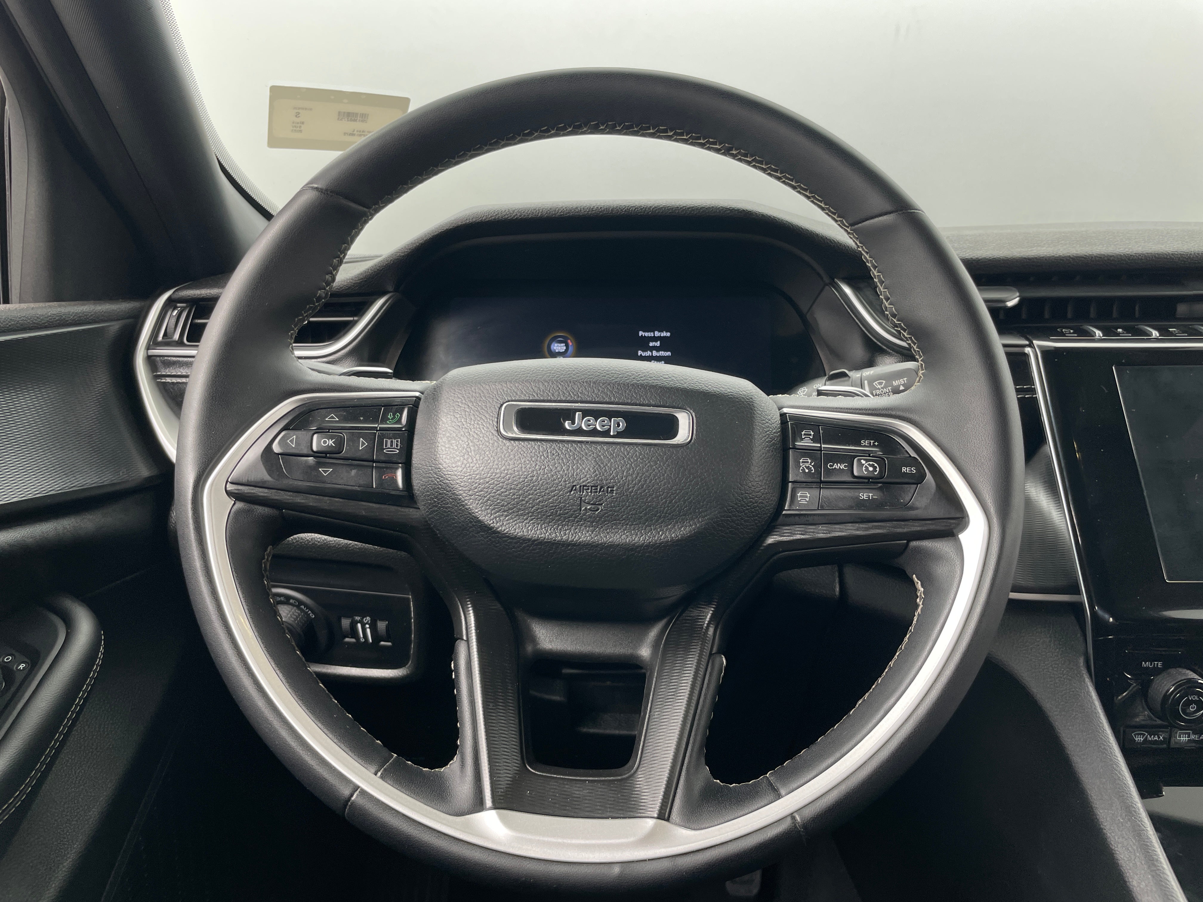 2023 Jeep Grand Cherokee L Altitude 4
