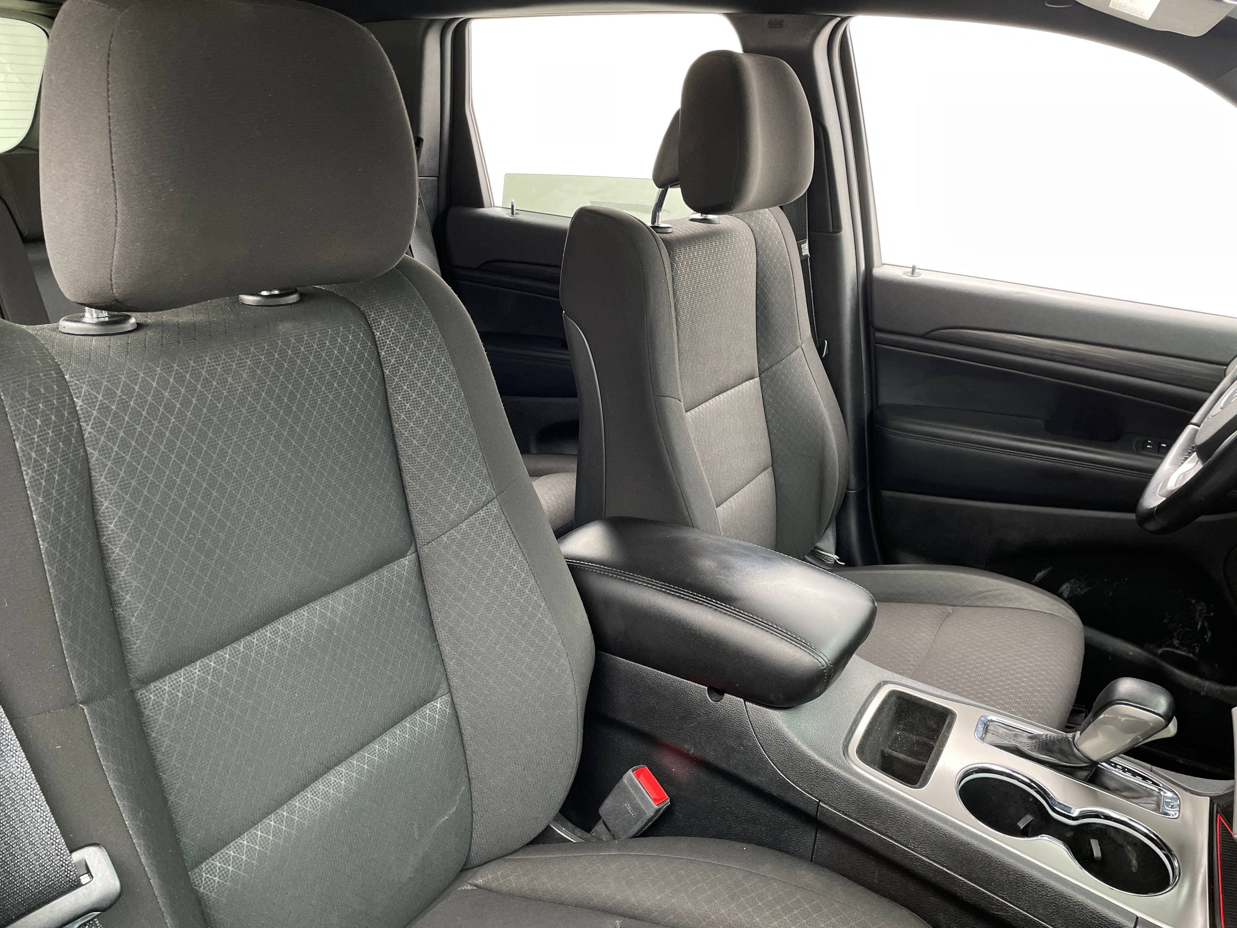 2021 Jeep Grand Cherokee Laredo 2