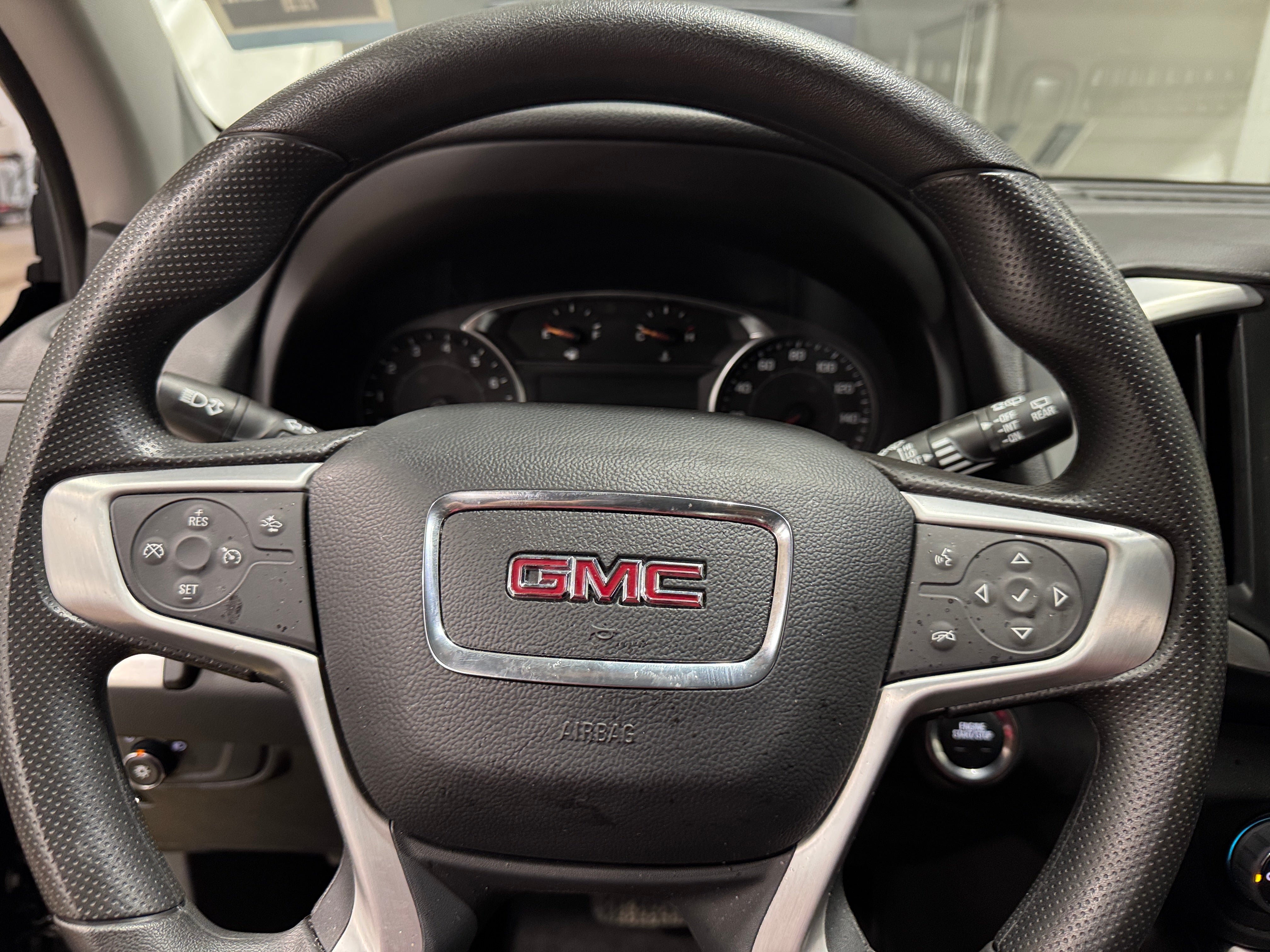 2024 GMC Terrain SLE 5