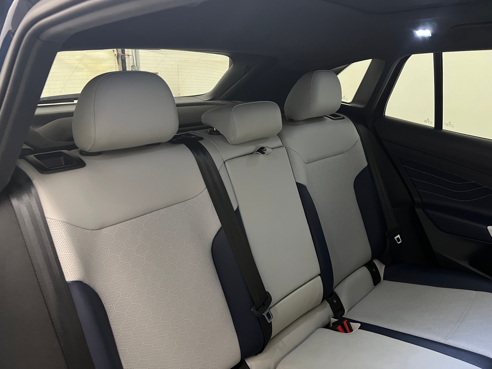 Thumbnail: 2023 Volkswagen ID.4 - 5