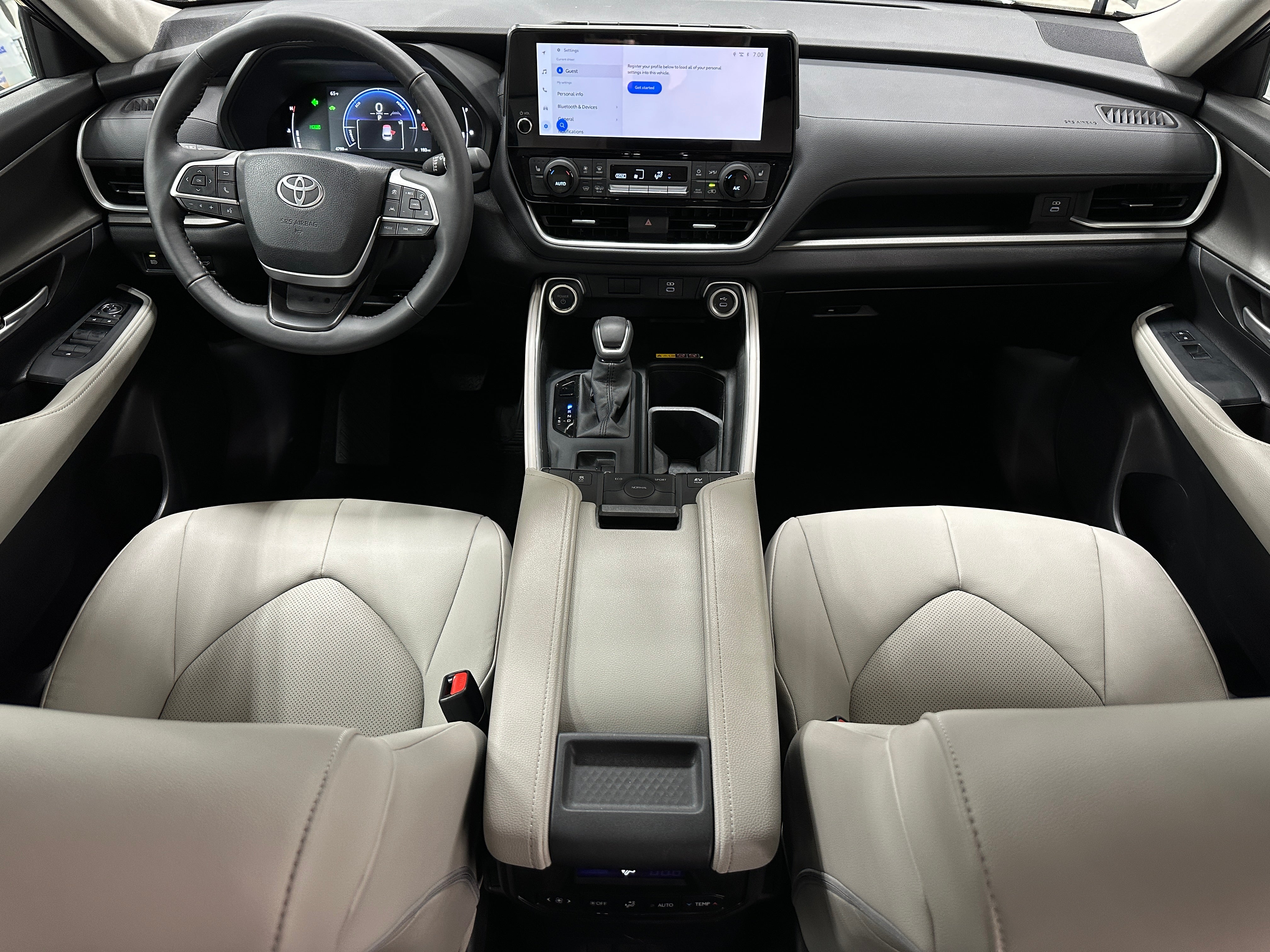 2024 Toyota Grand Highlander XLE 3