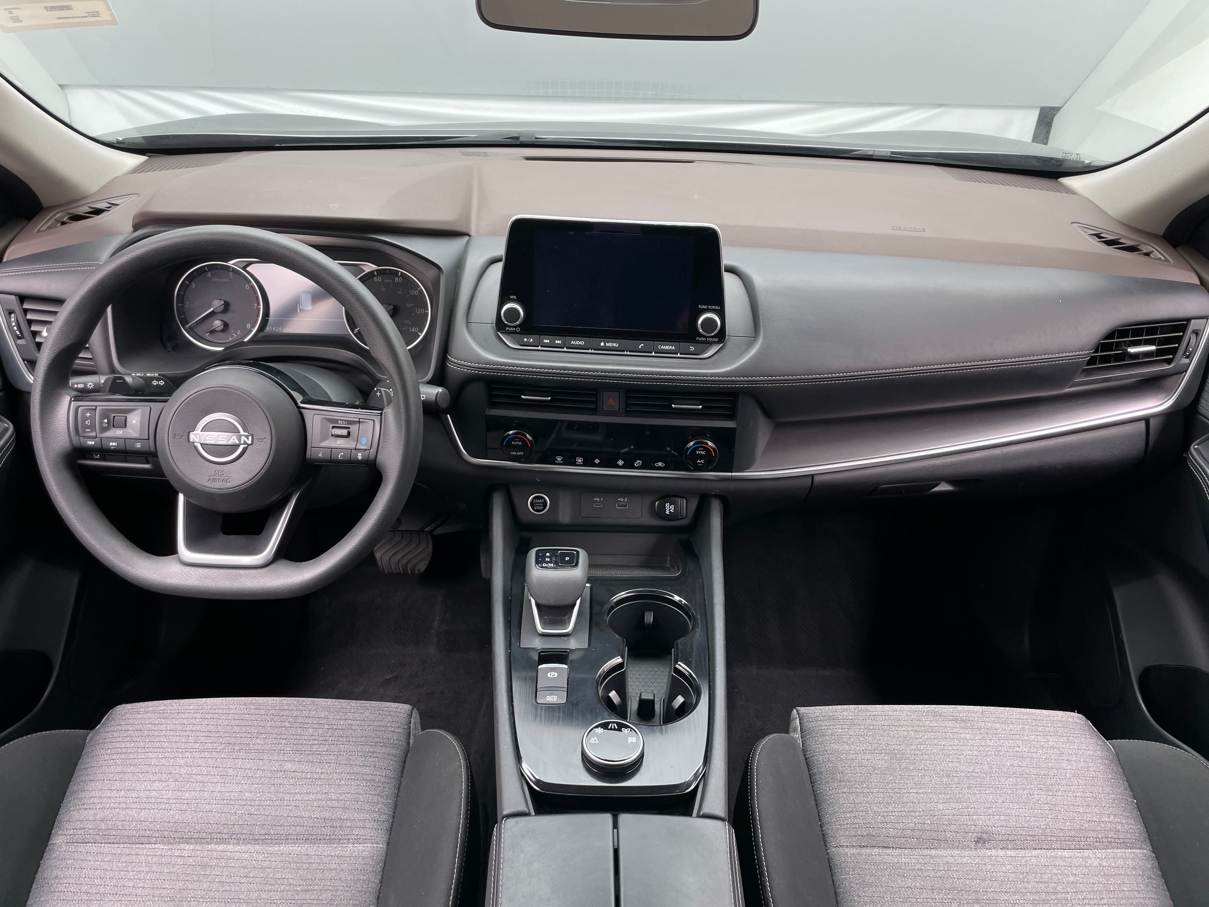 2023 Nissan Rogue SV 3