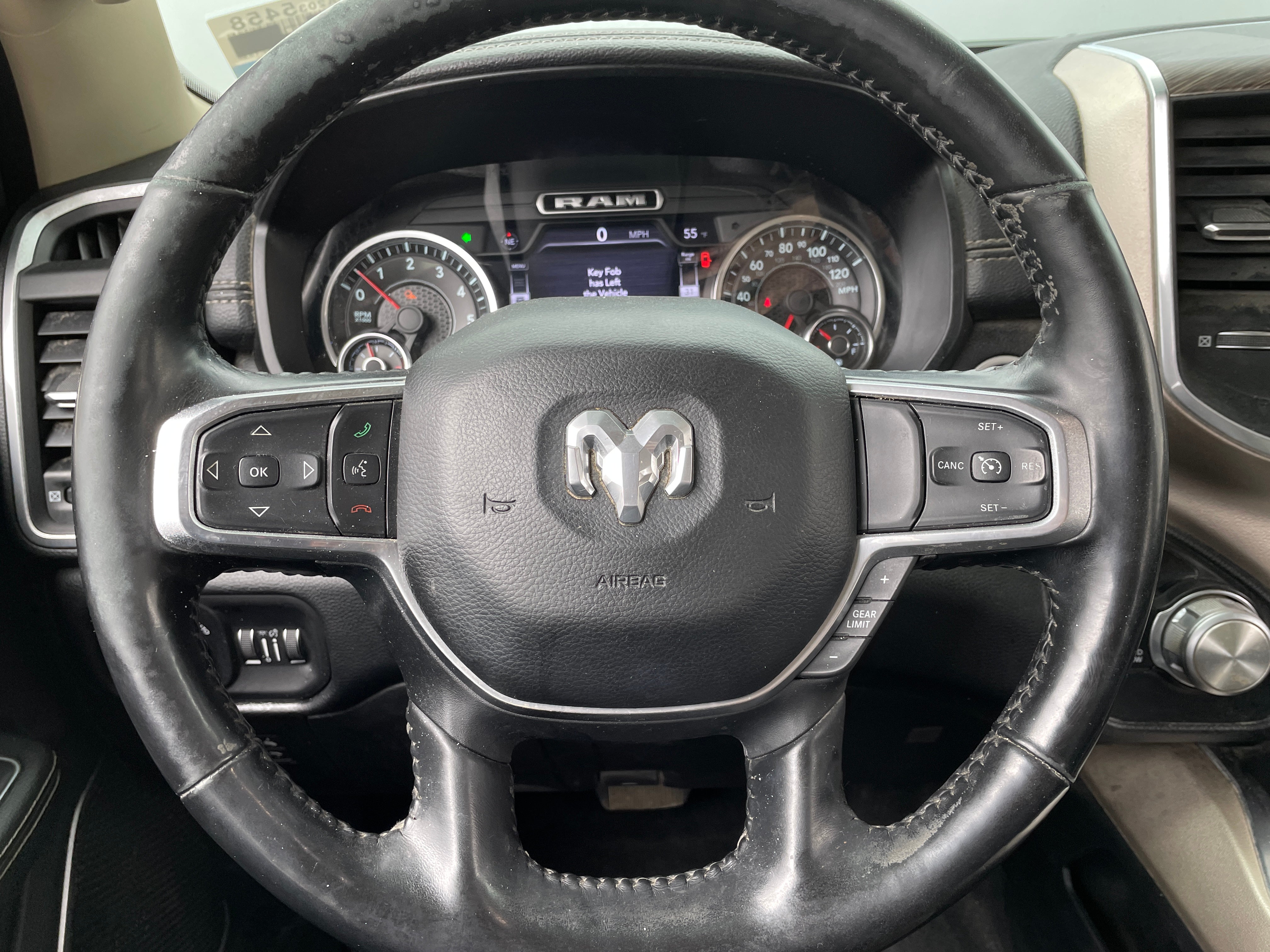 2020 RAM 1500 Laramie 4