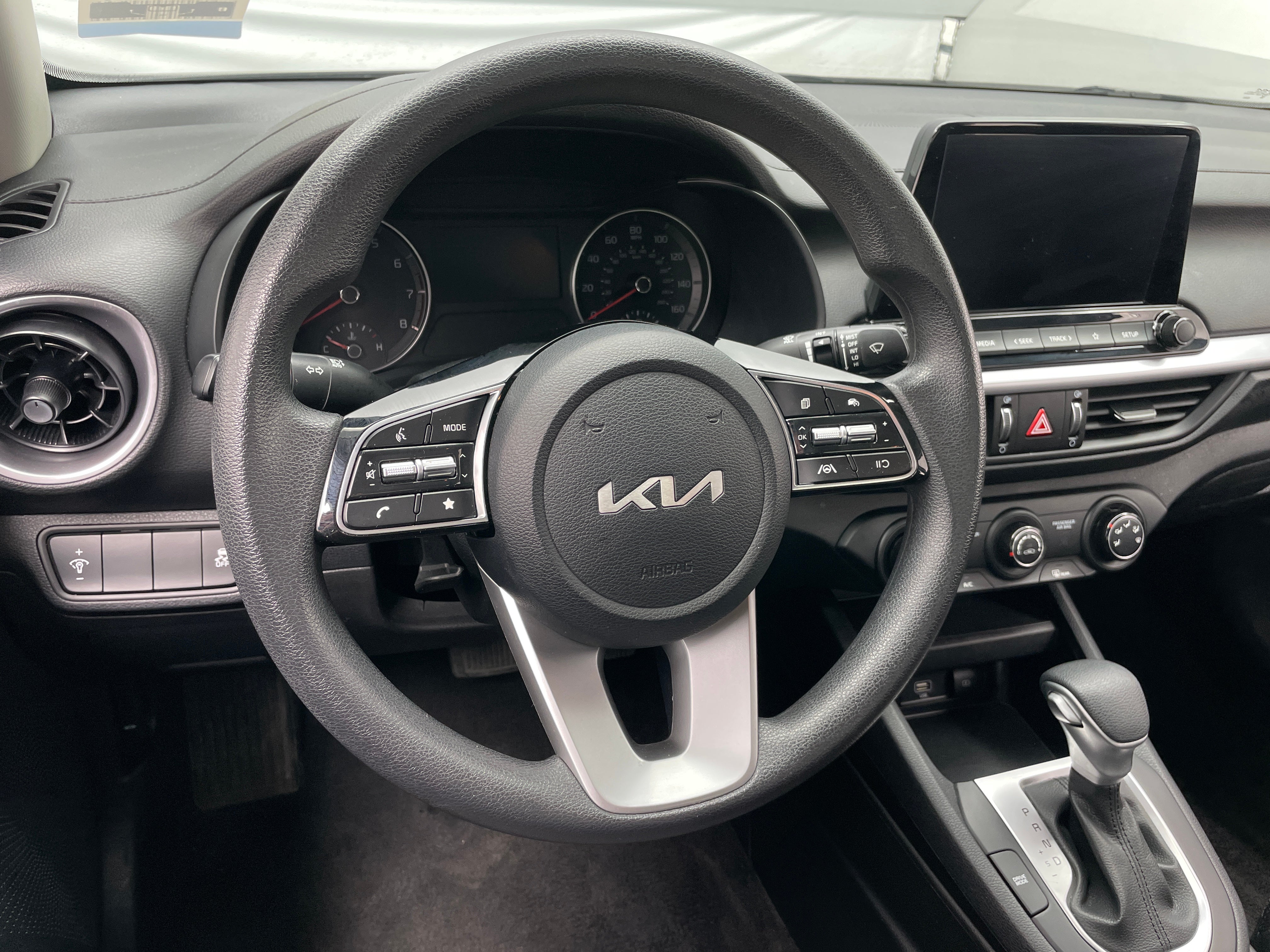 2024 Kia Forte LXS 5