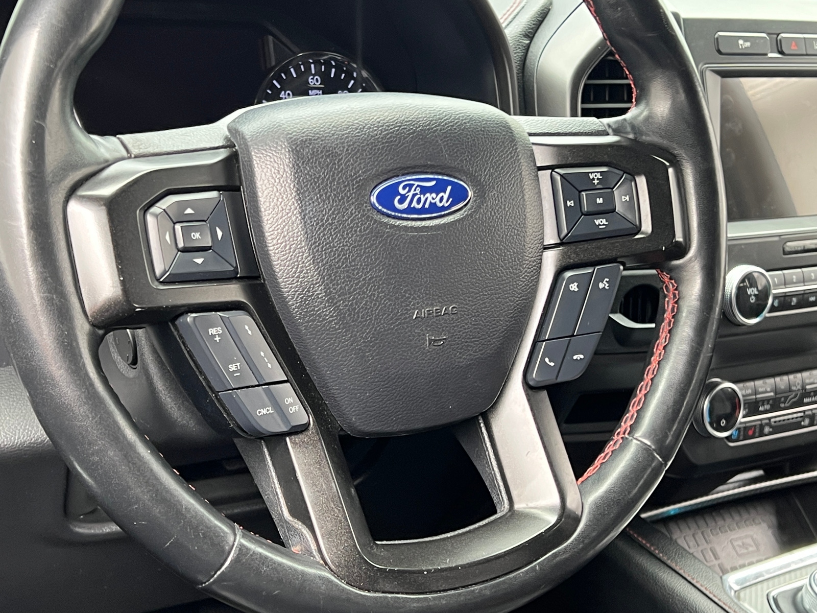 Thumbnail: 2019 Ford Expedition - 4
