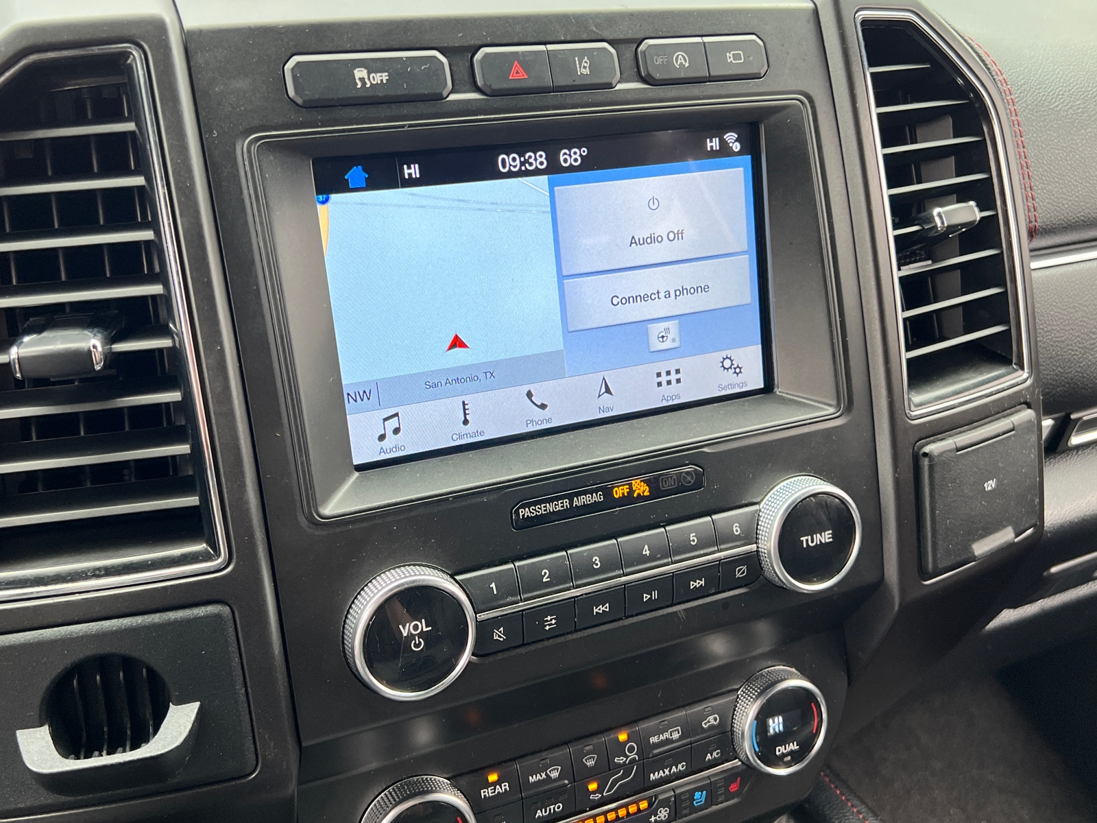 Thumbnail: 2019 Ford Expedition - 3