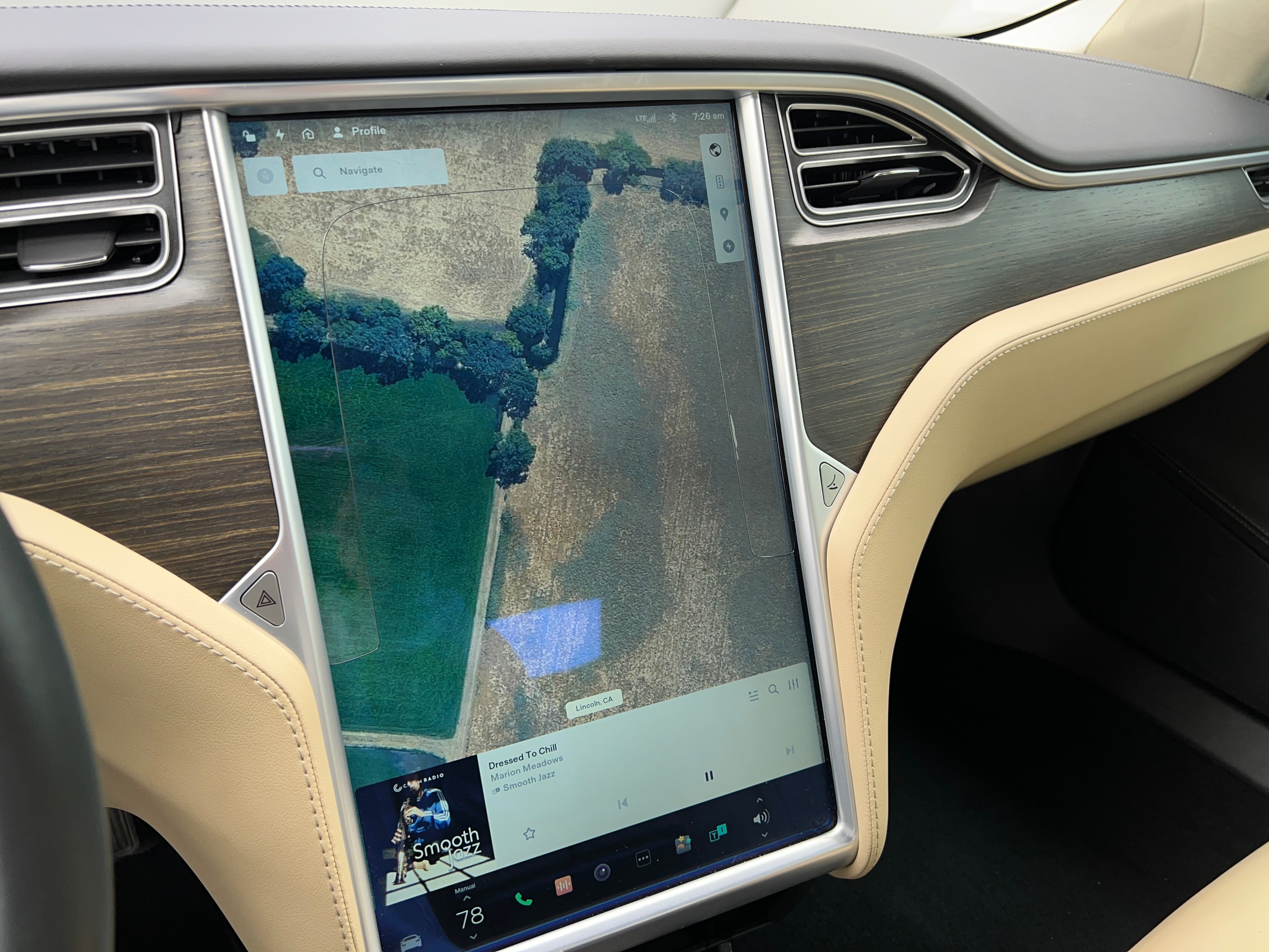 2015 Tesla Model S 70D 3