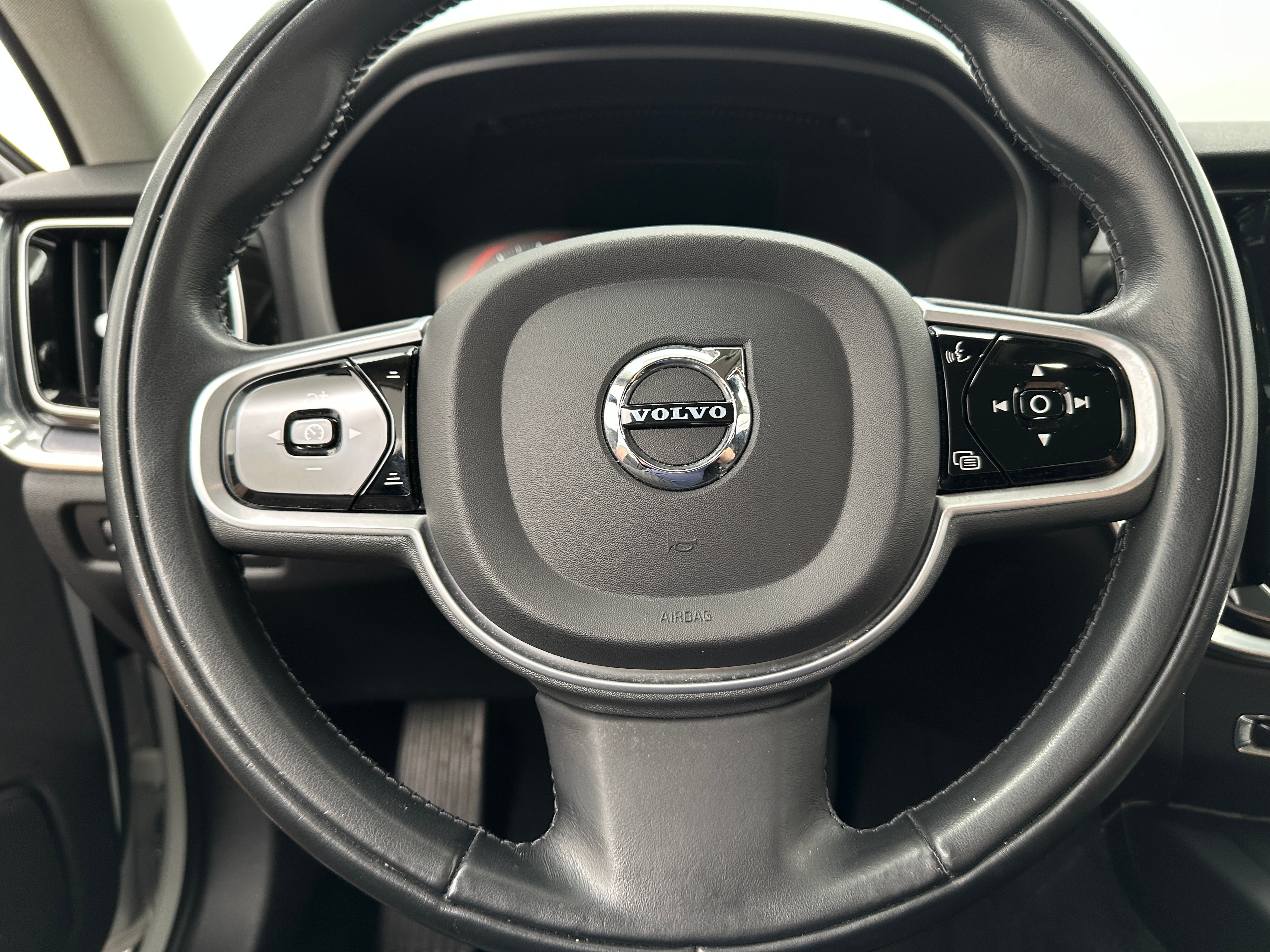 2020 Volvo V60 T5 4