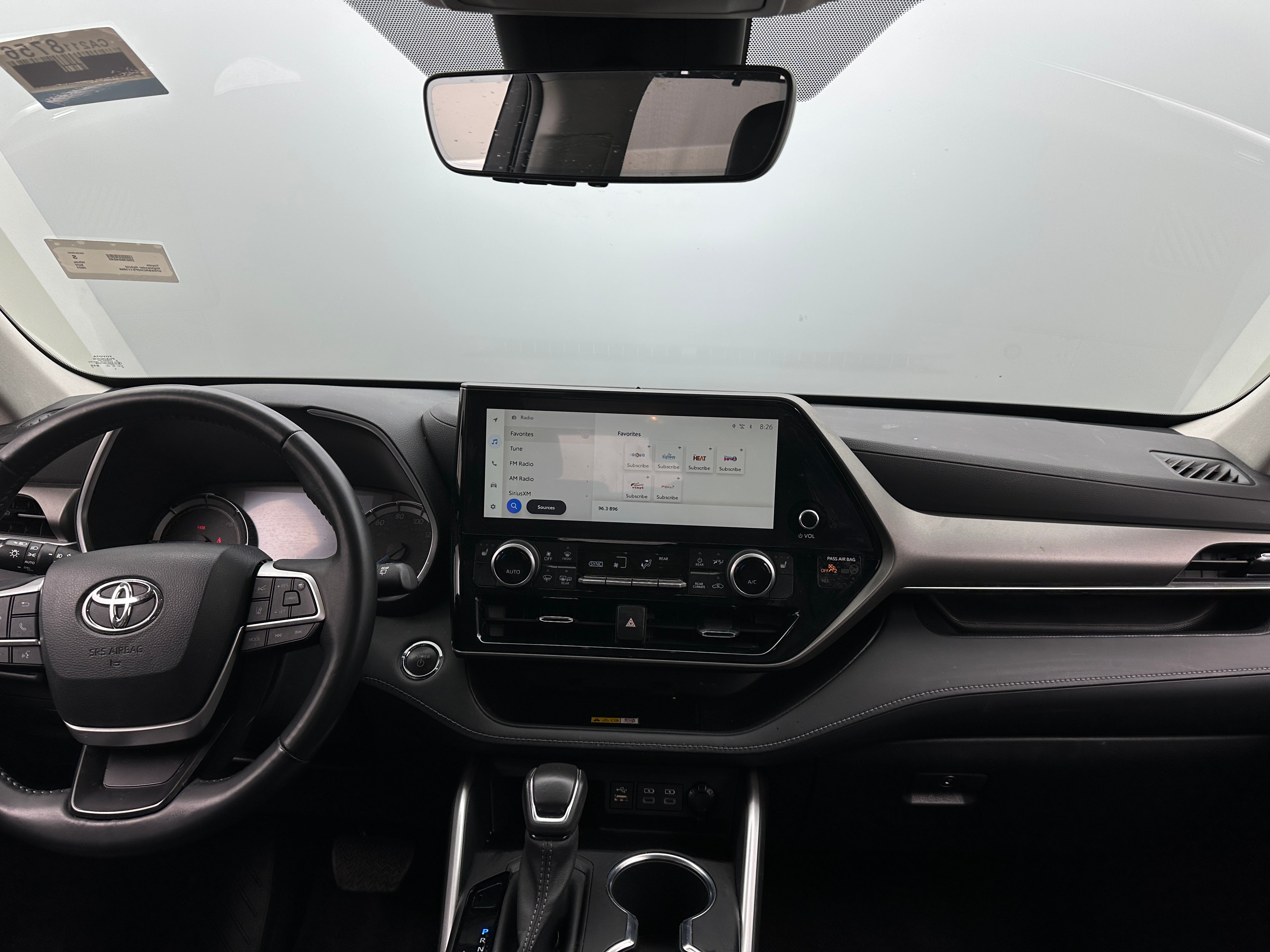 2023 Toyota Highlander XLE 2