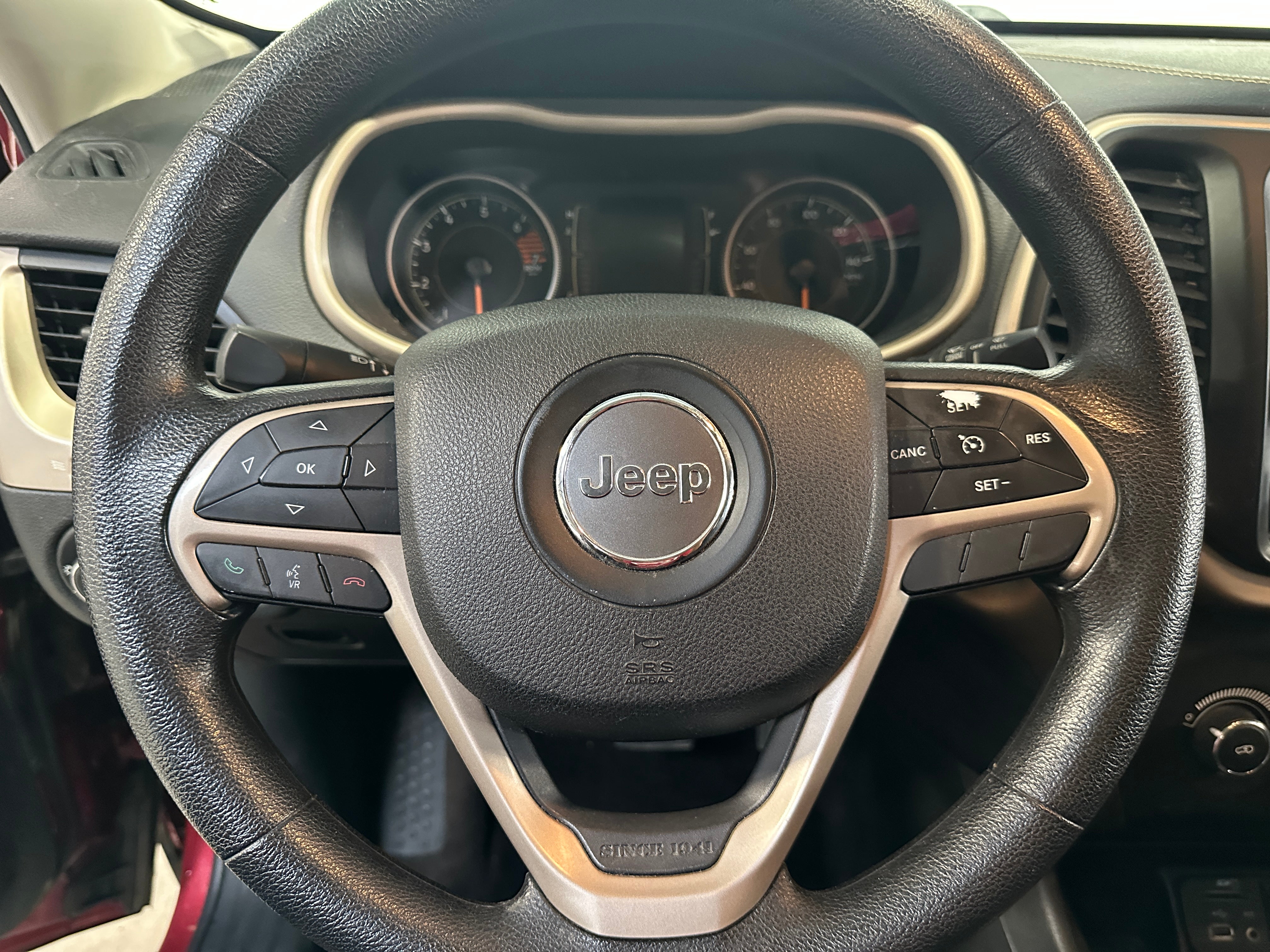 2017 Jeep Cherokee Sport 5