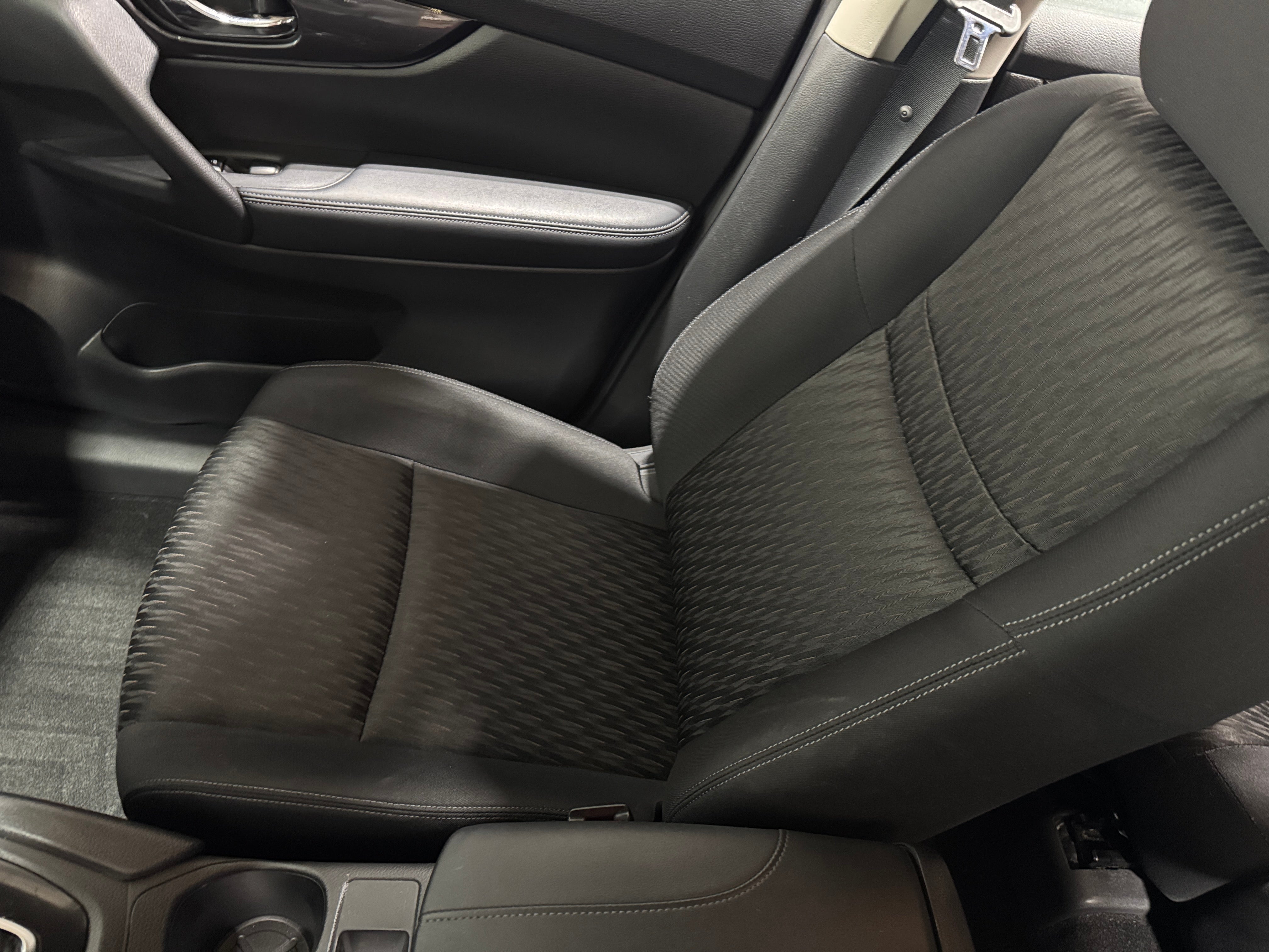 2017 Nissan Rogue S 2