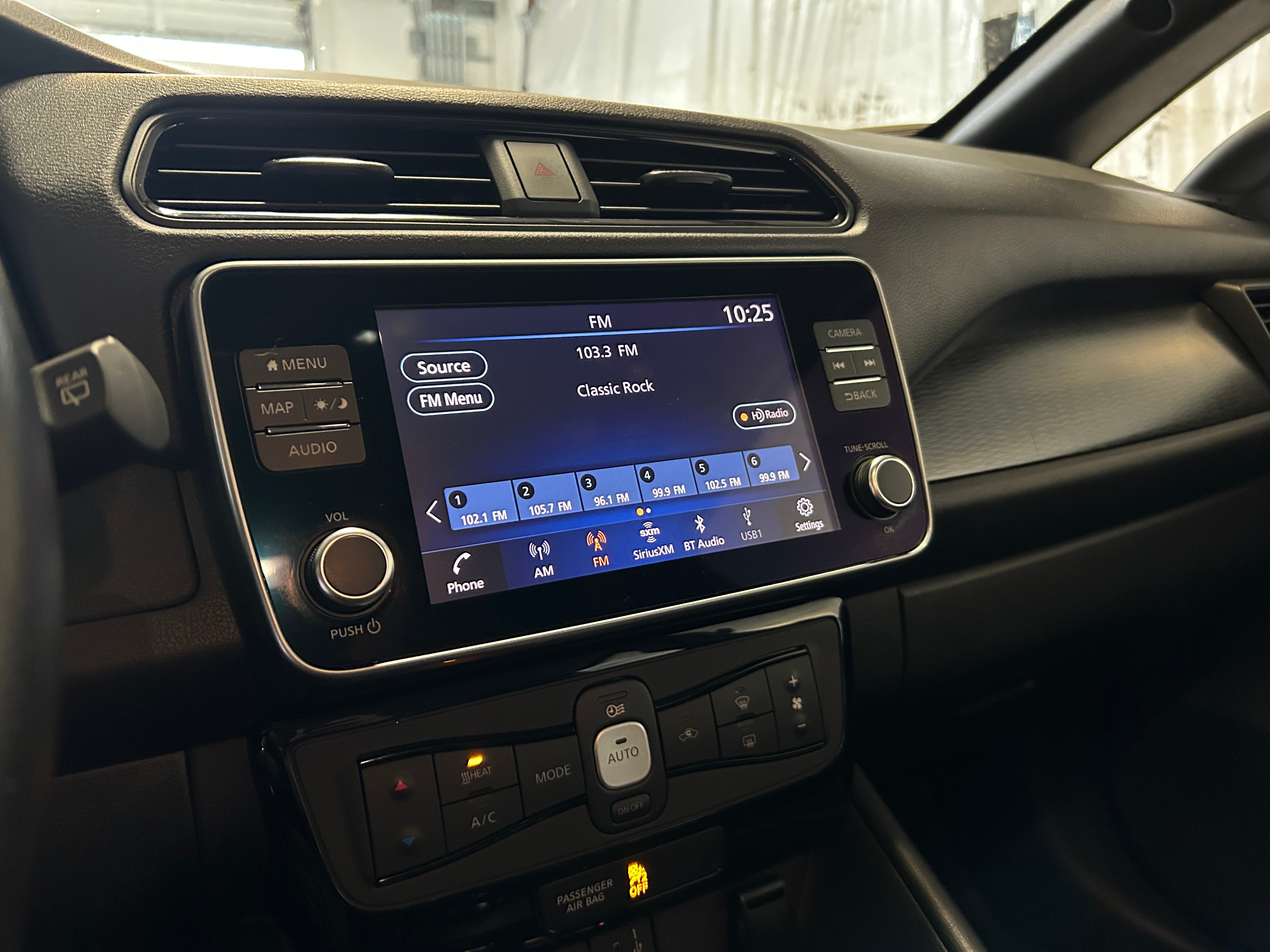 2020 Nissan Leaf SV 4
