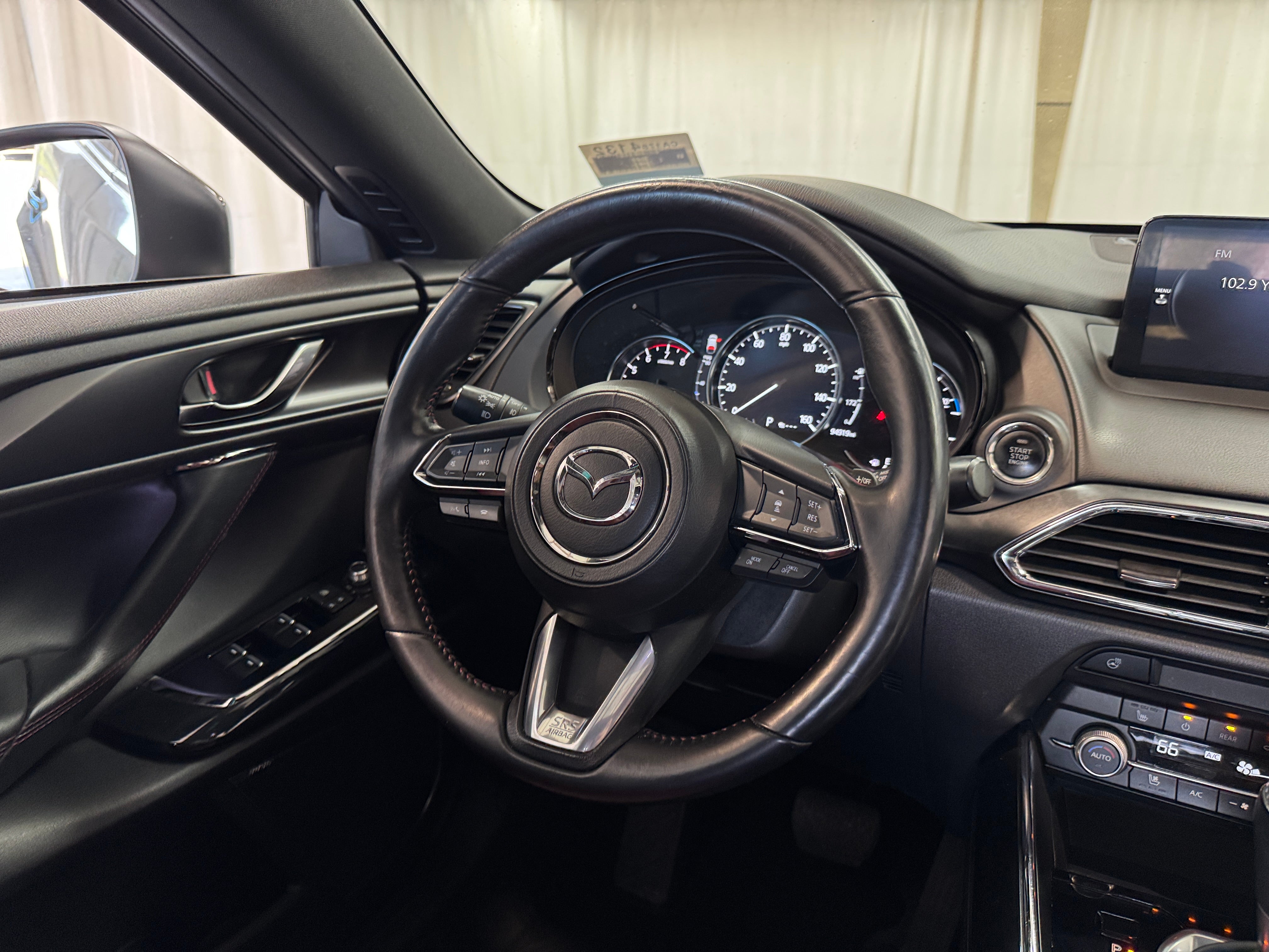 2021 Mazda CX-9 Carbon Edition 4
