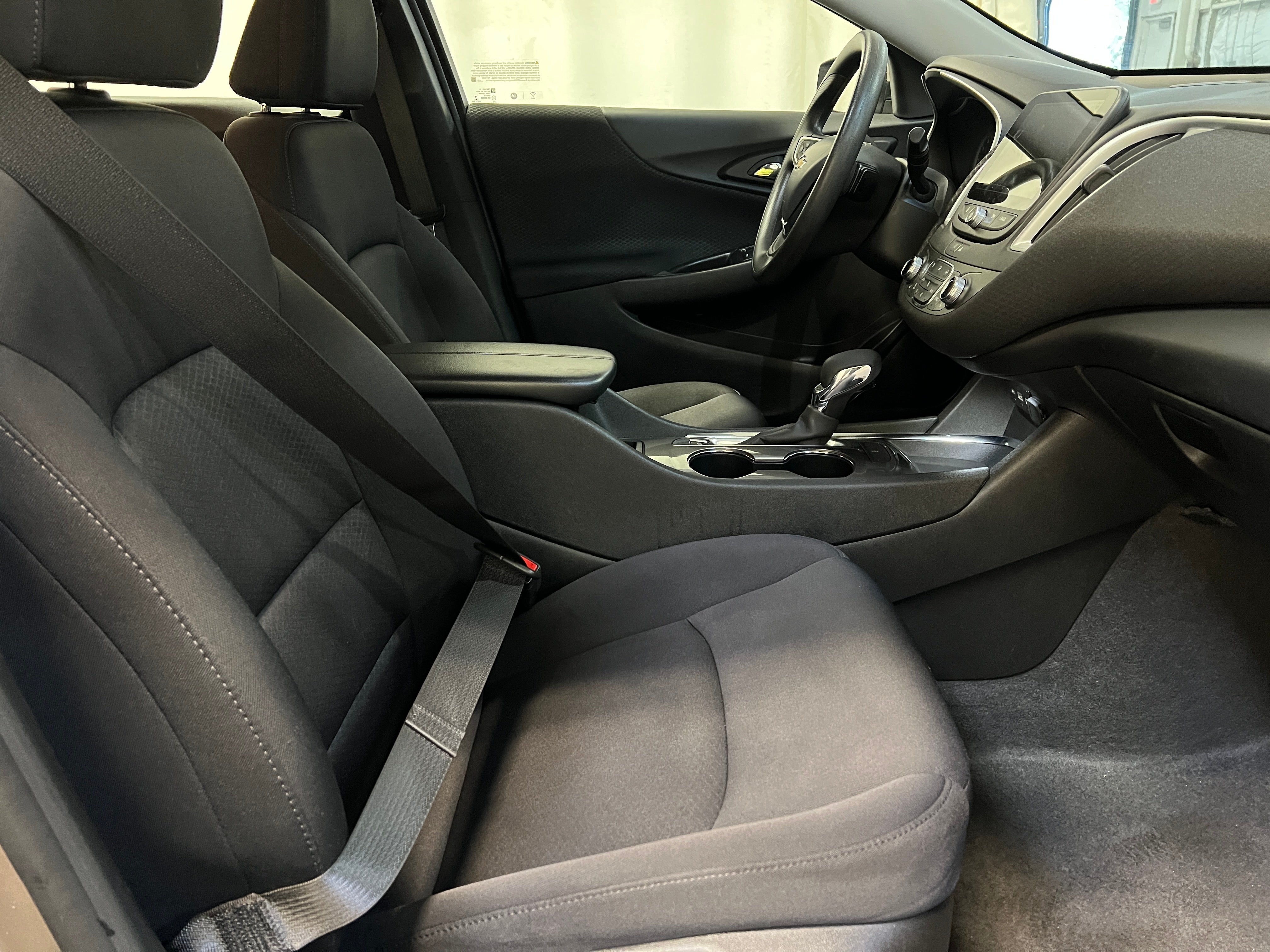 2023 Chevrolet Malibu LT 2