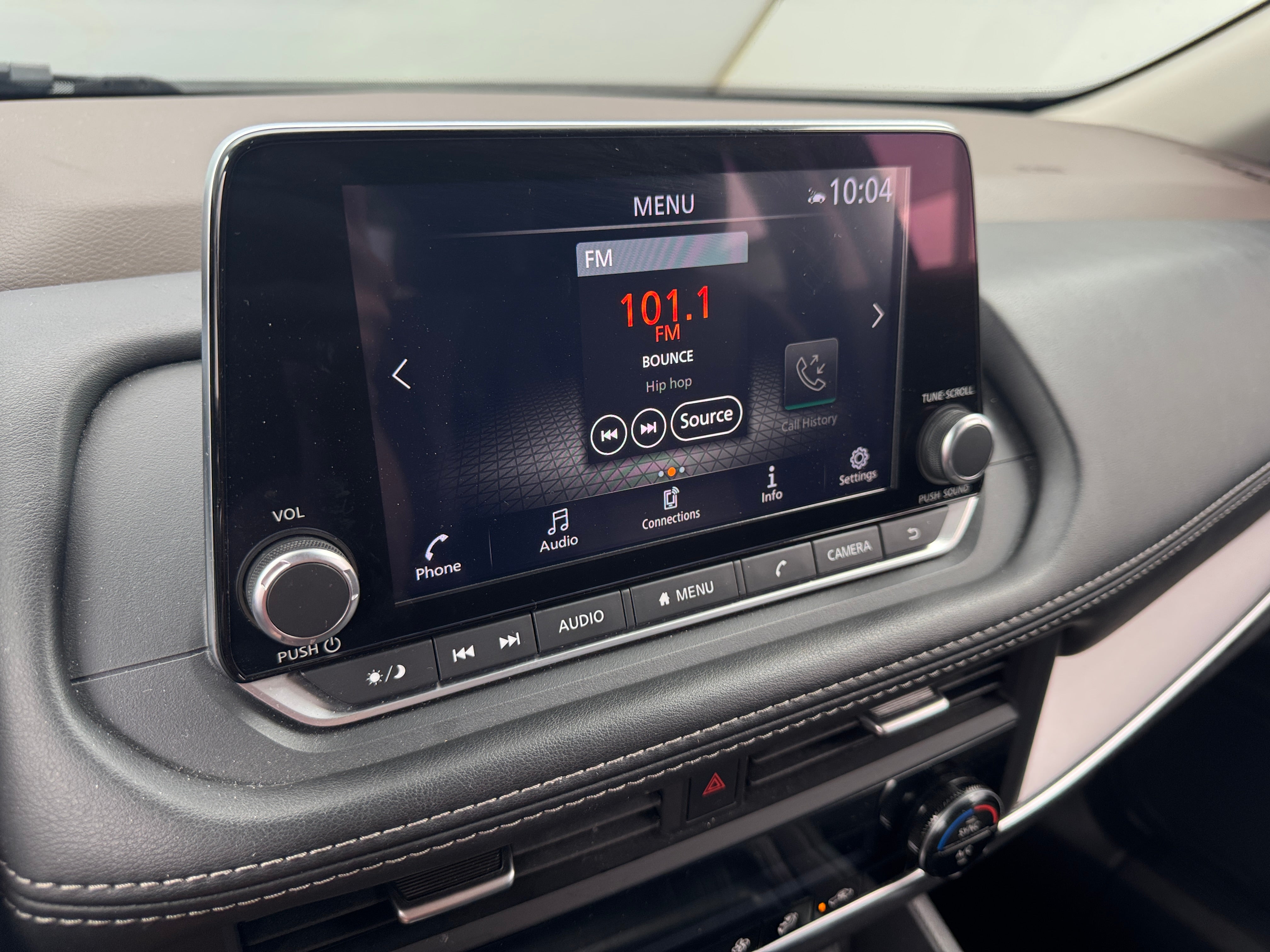 2023 Nissan Rogue SV 4