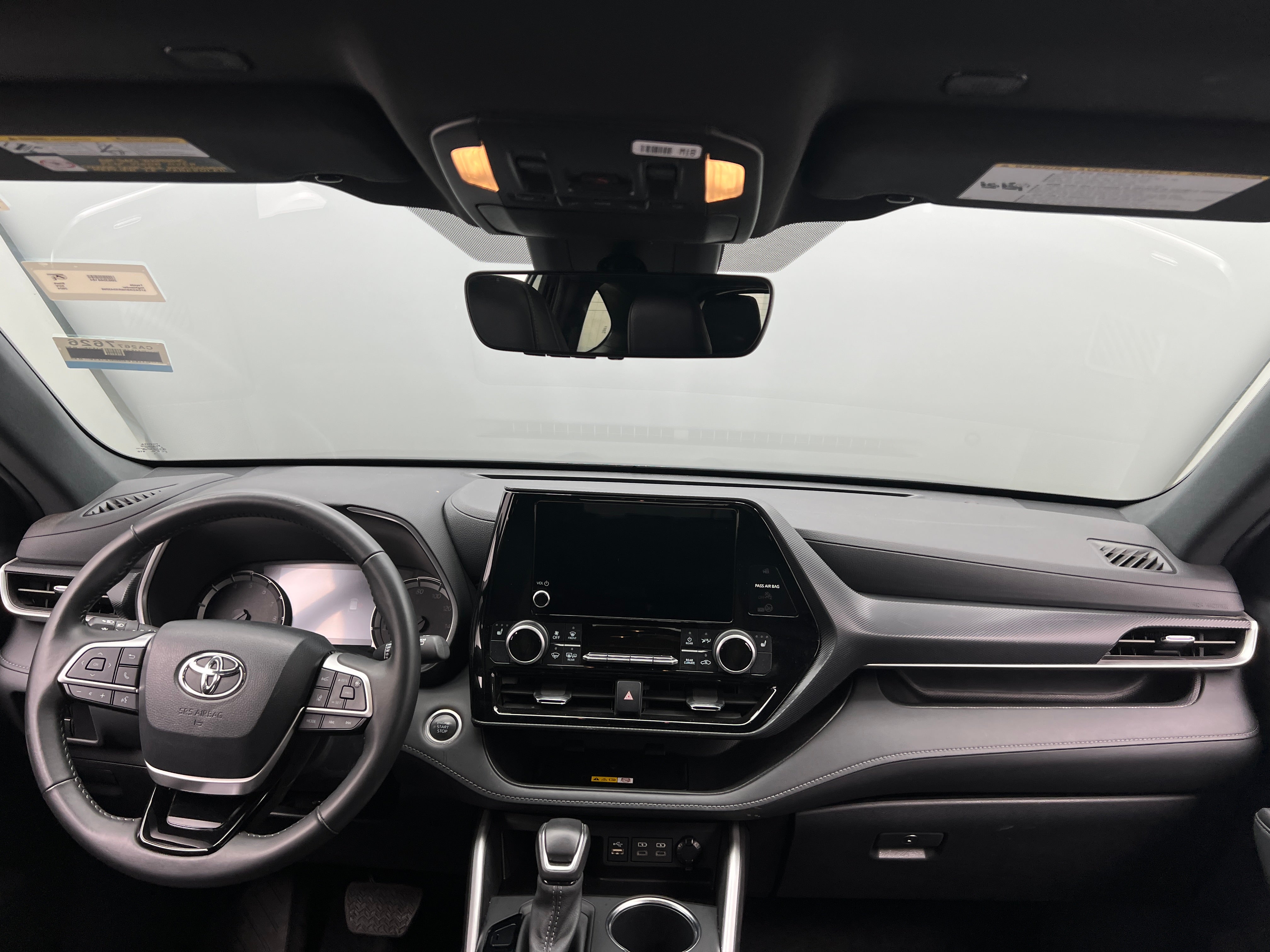 2024 Toyota Highlander XSE 2