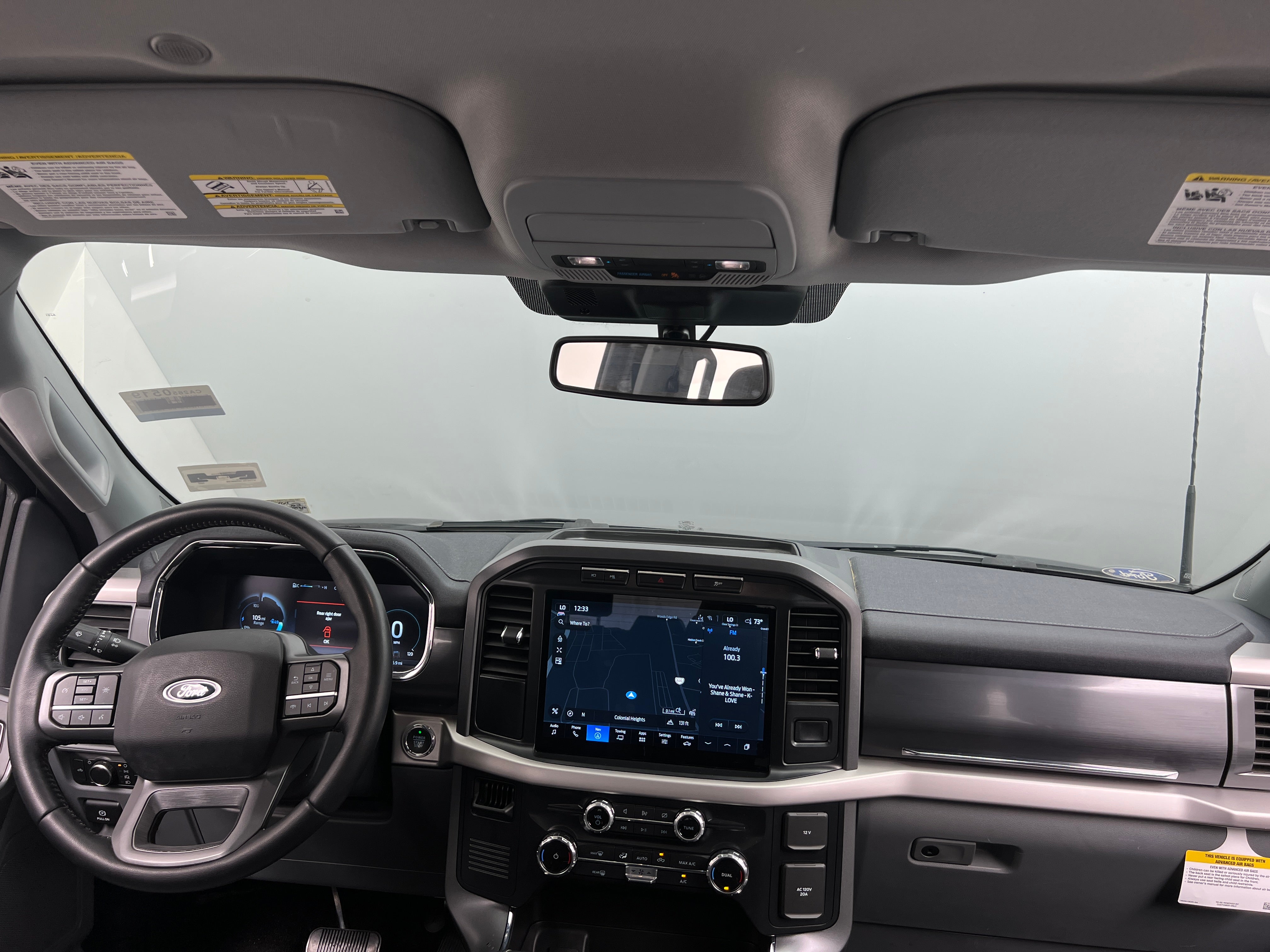 2022 Ford F-150 Lightning XLT 3