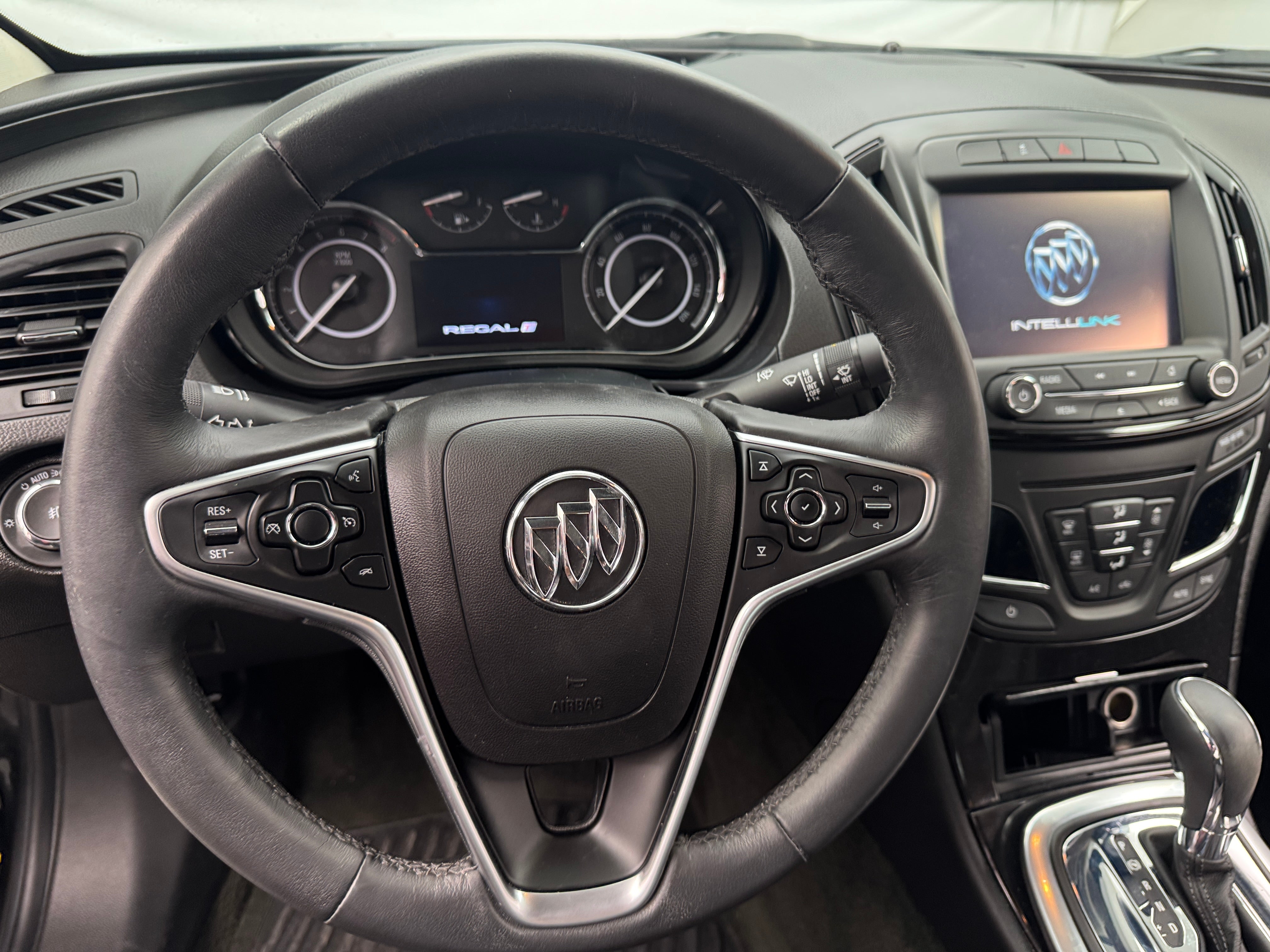 2017 Buick Regal Base 4