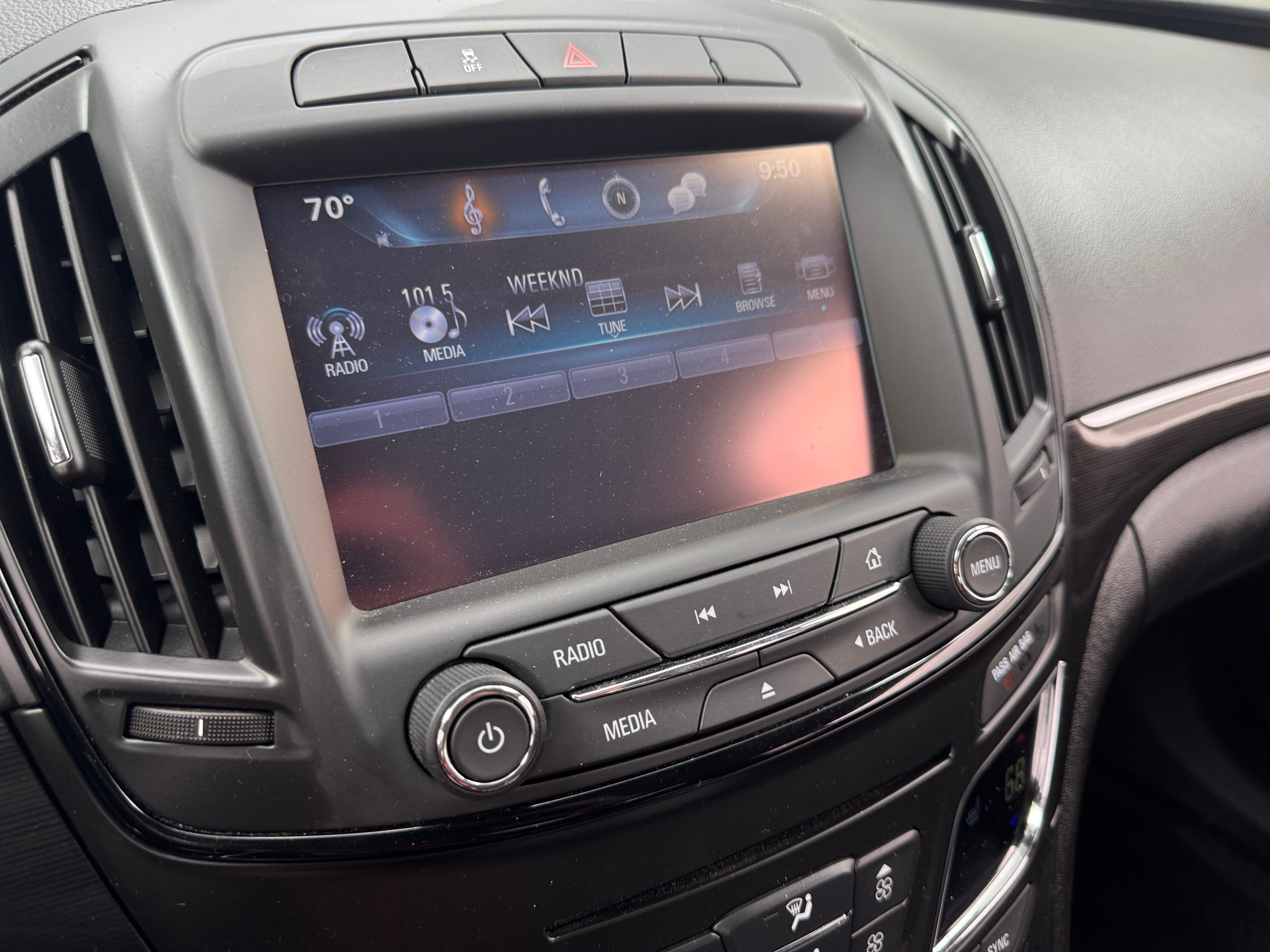 2017 Buick Regal Base 3
