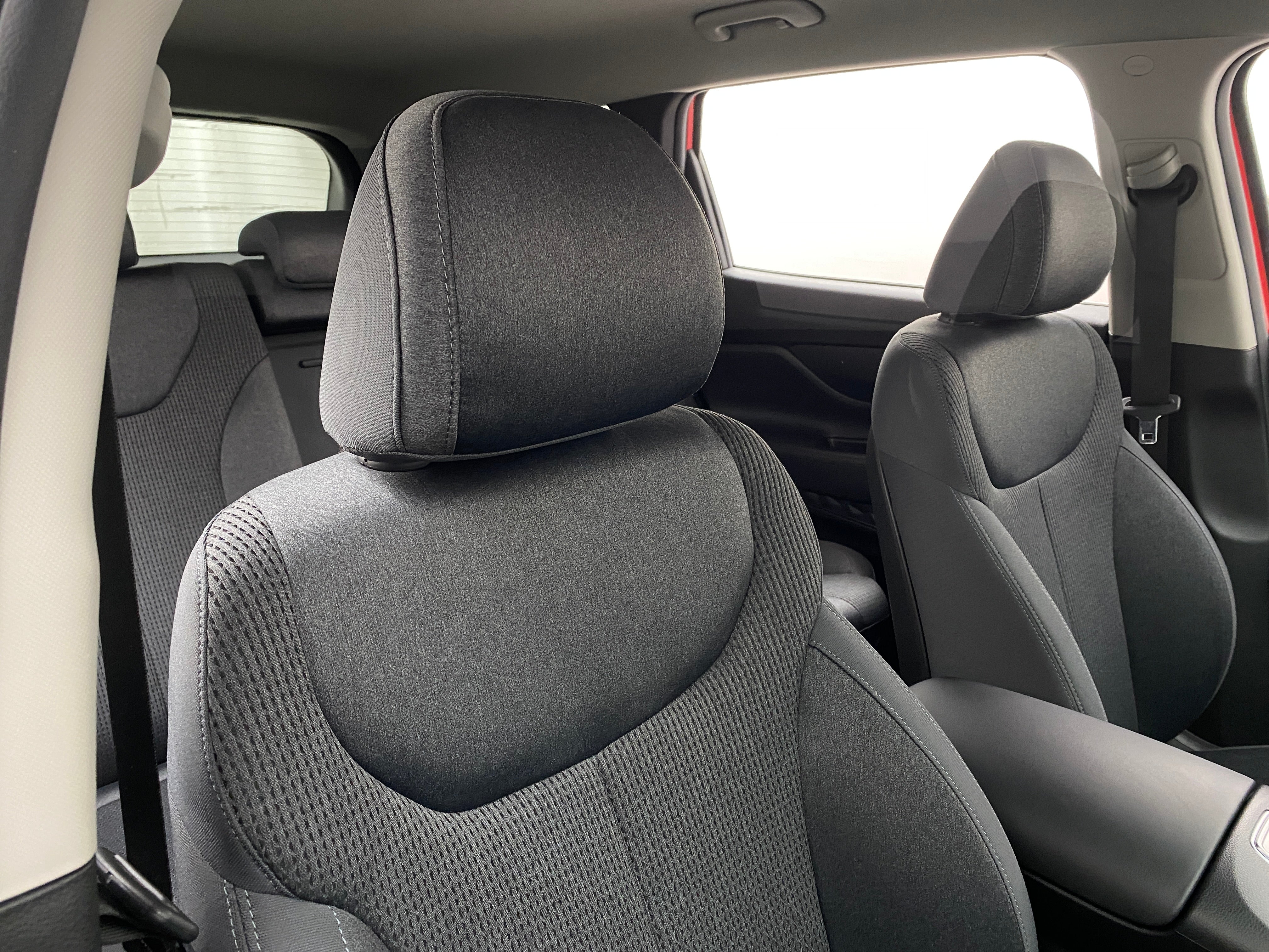 2022 Hyundai Santa Fe SE 2